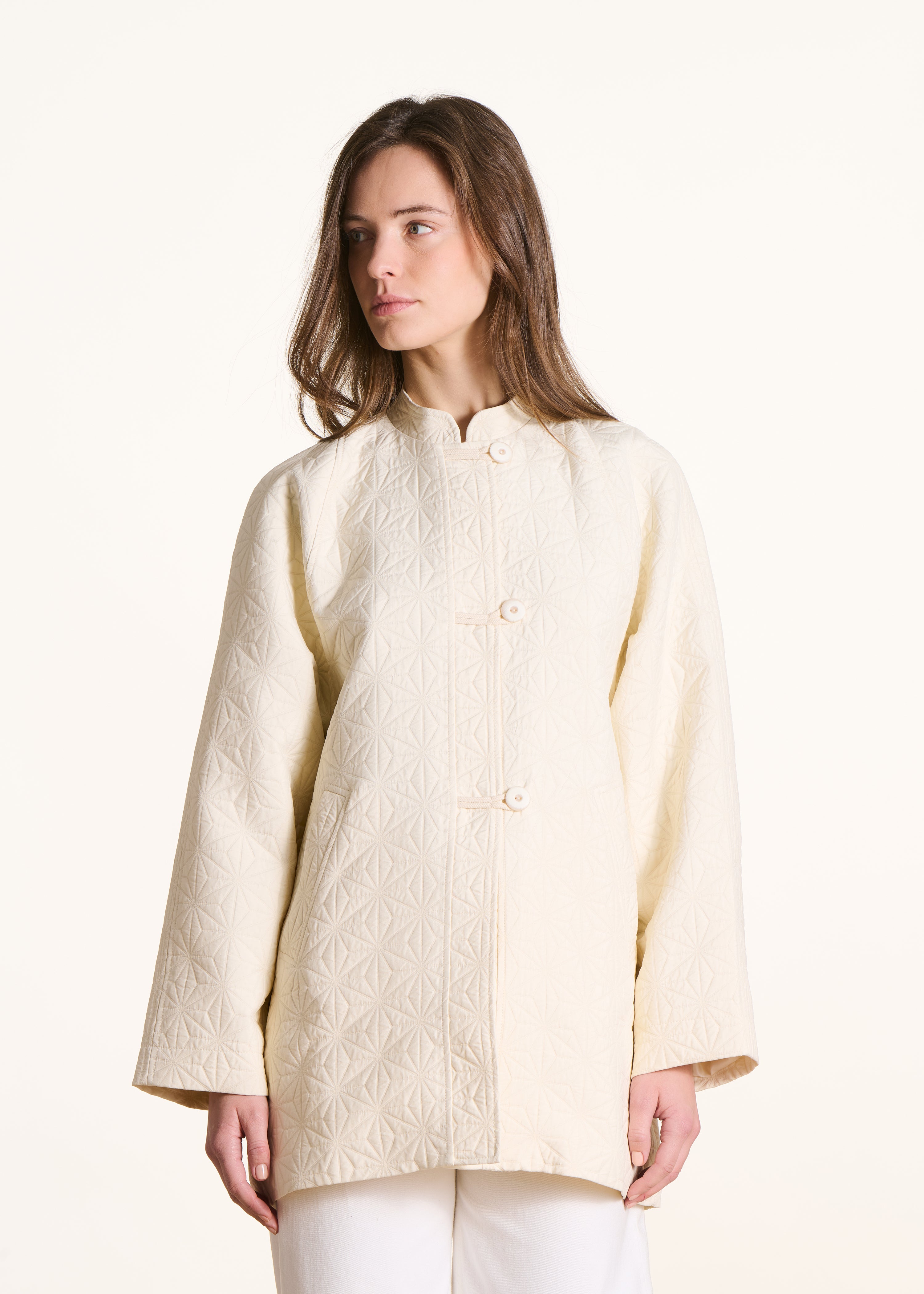 Abrigo 3/4 en jacquard écru