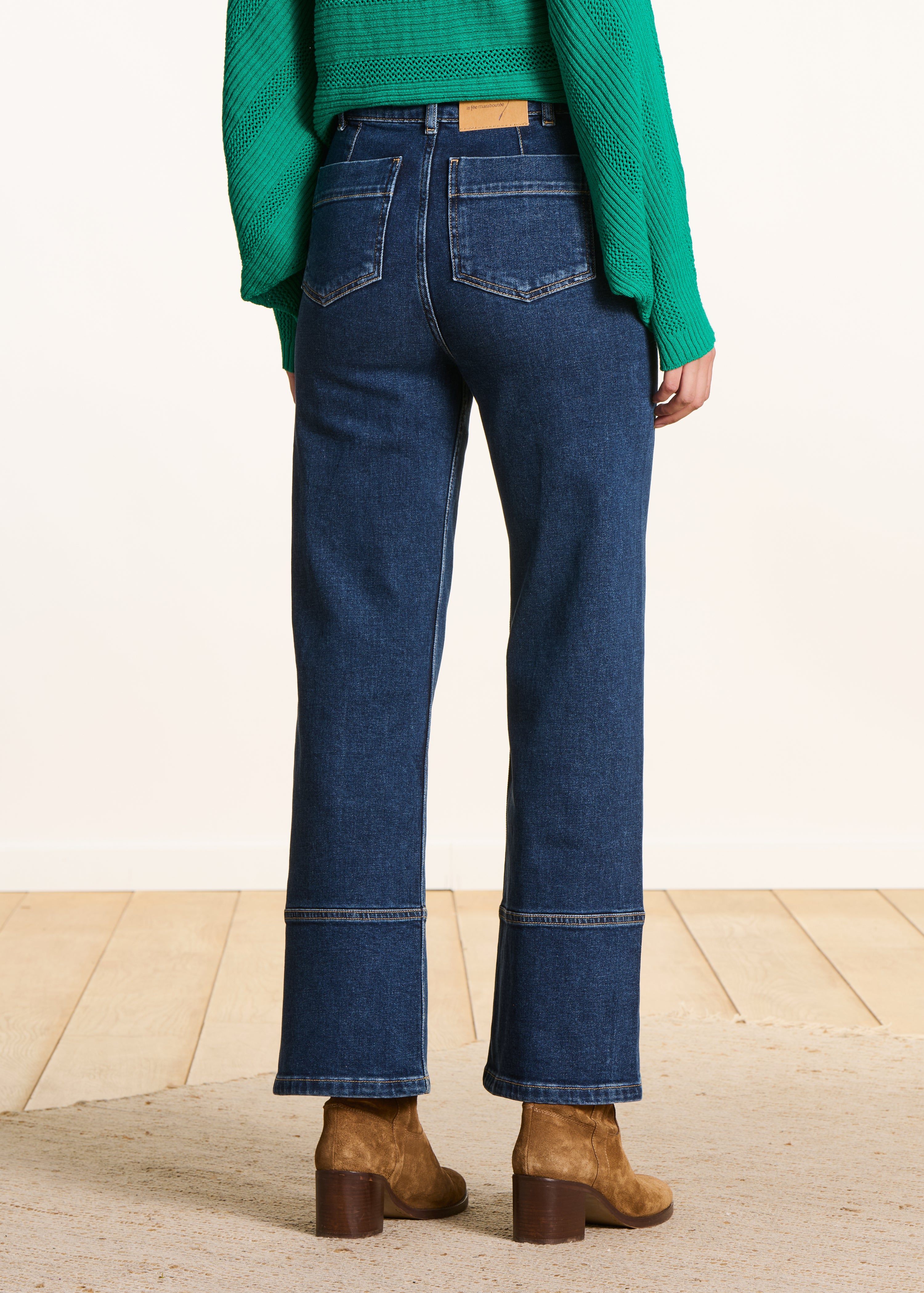 High-waisted straight jeans in organic cotton