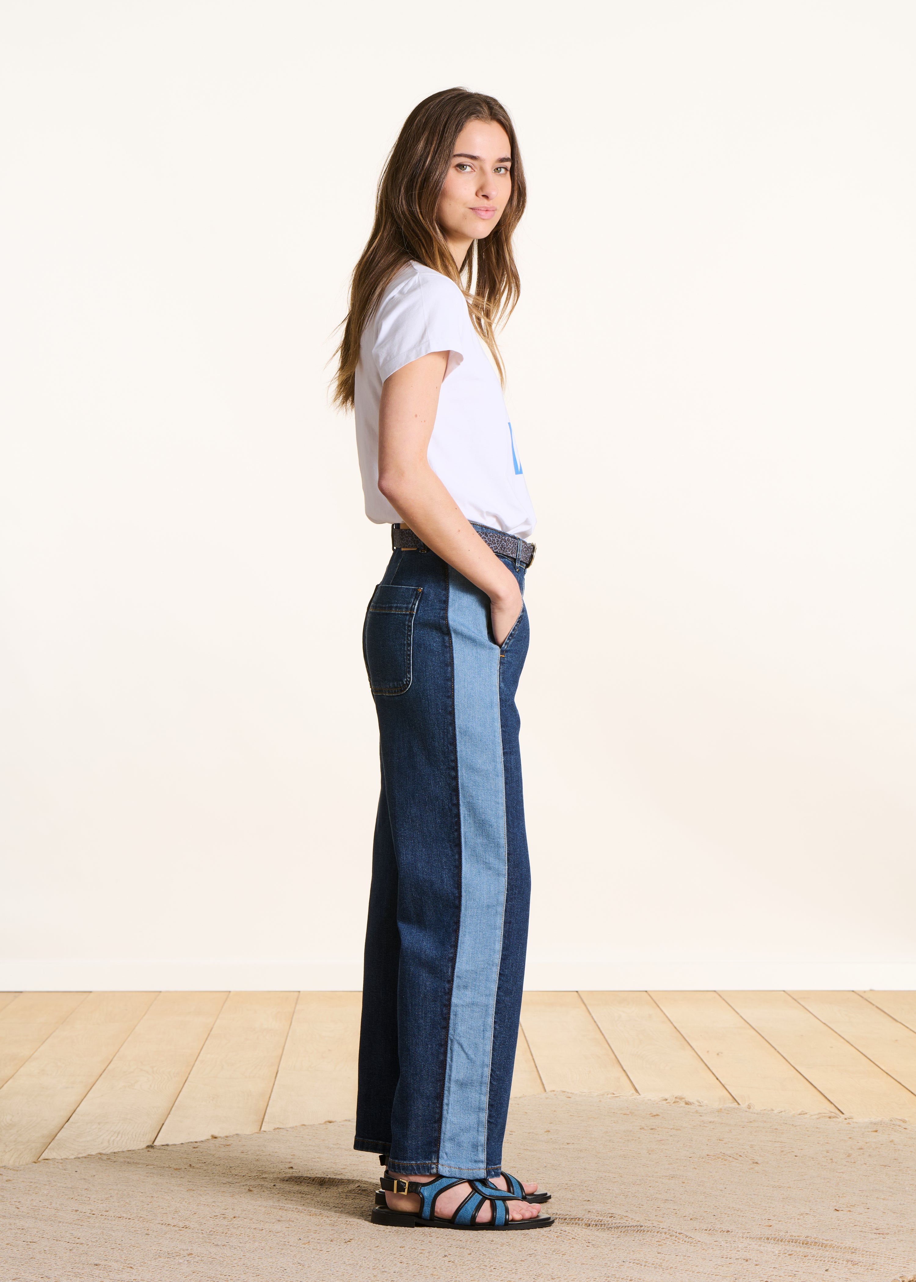 Two-tone barrel jeans in organic cotton