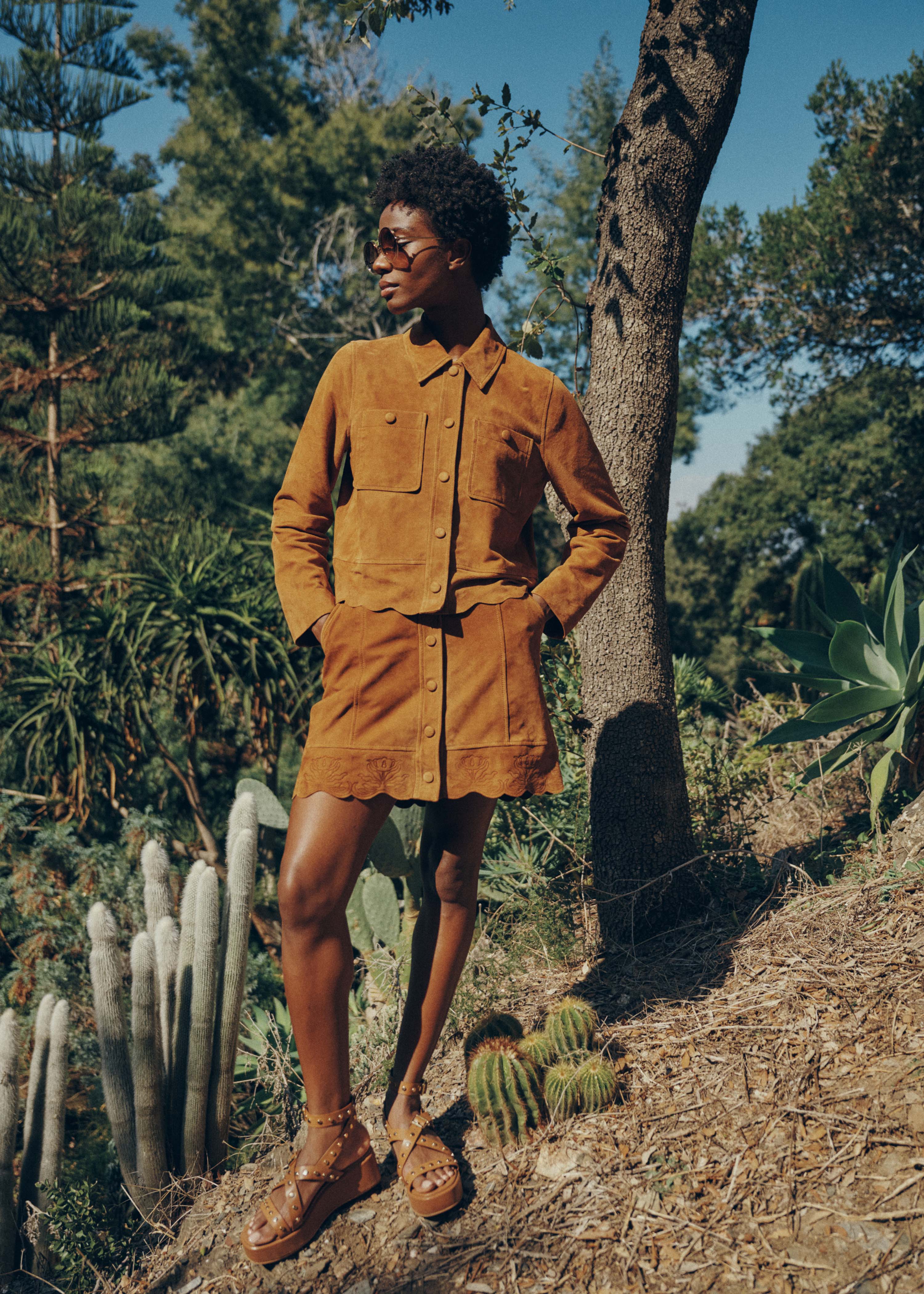 Camel straight short skirt in suede-effect leather