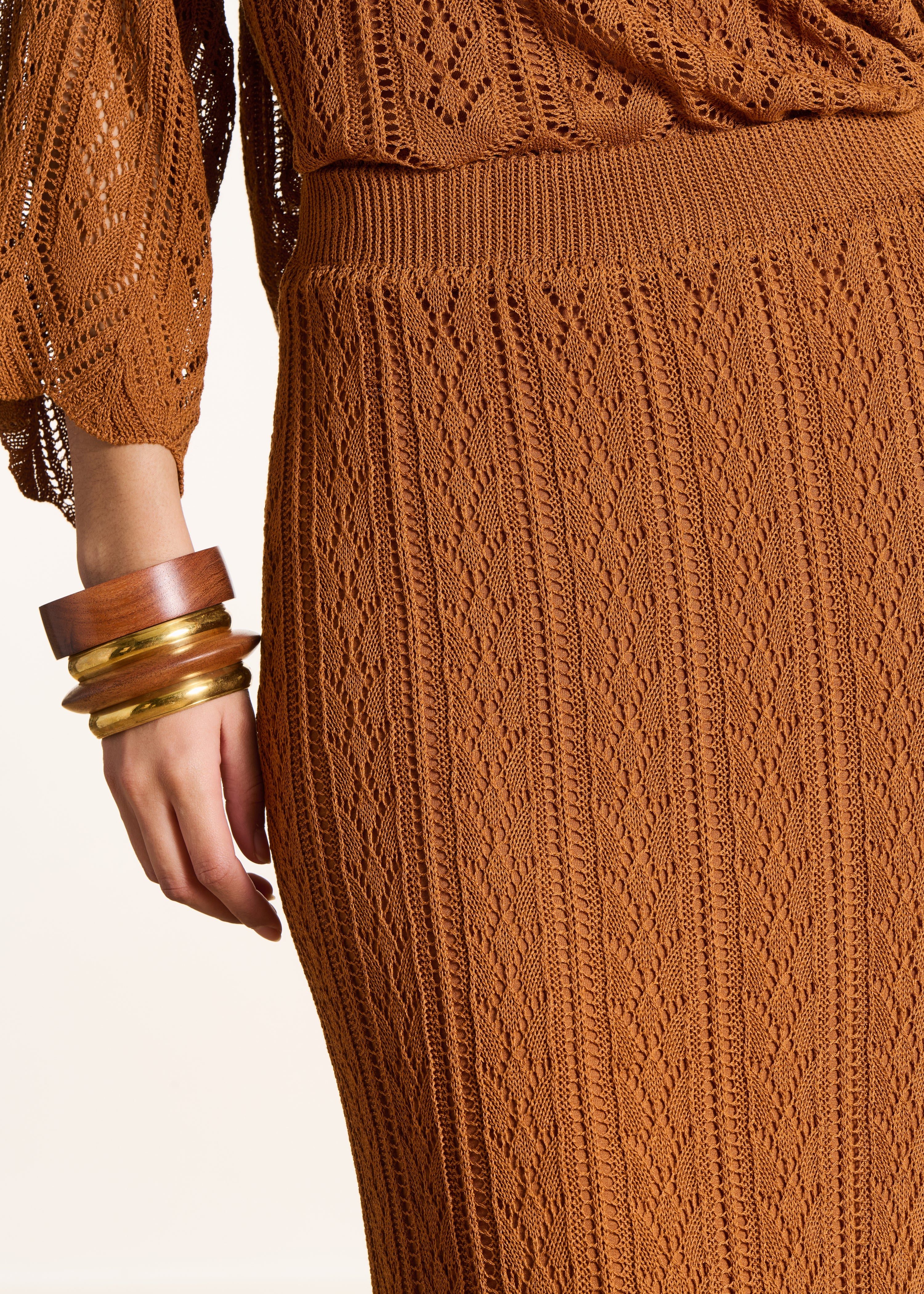 Gonna midi in maglia traforata marrone