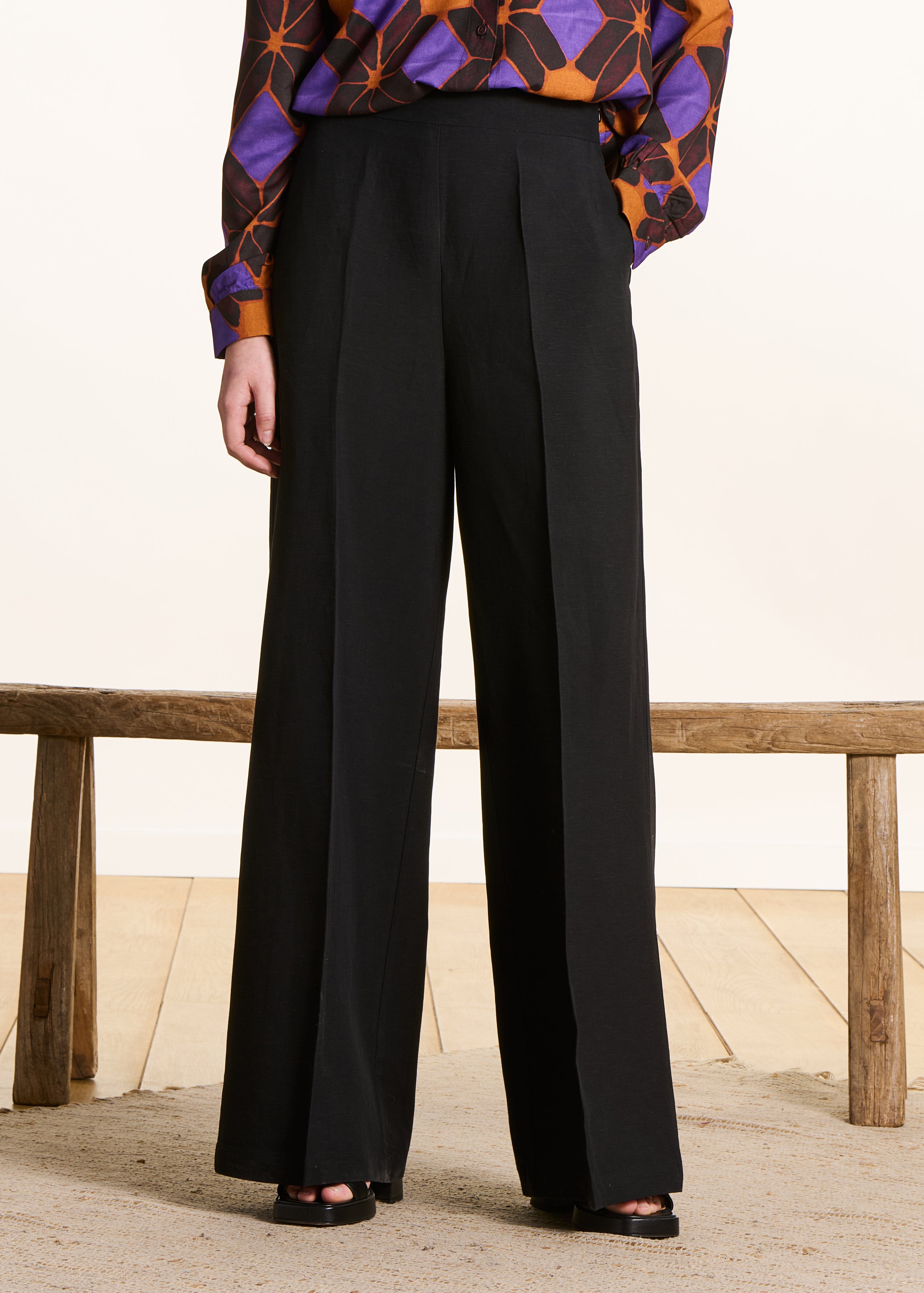 Pantalone ampio nero a vita alta