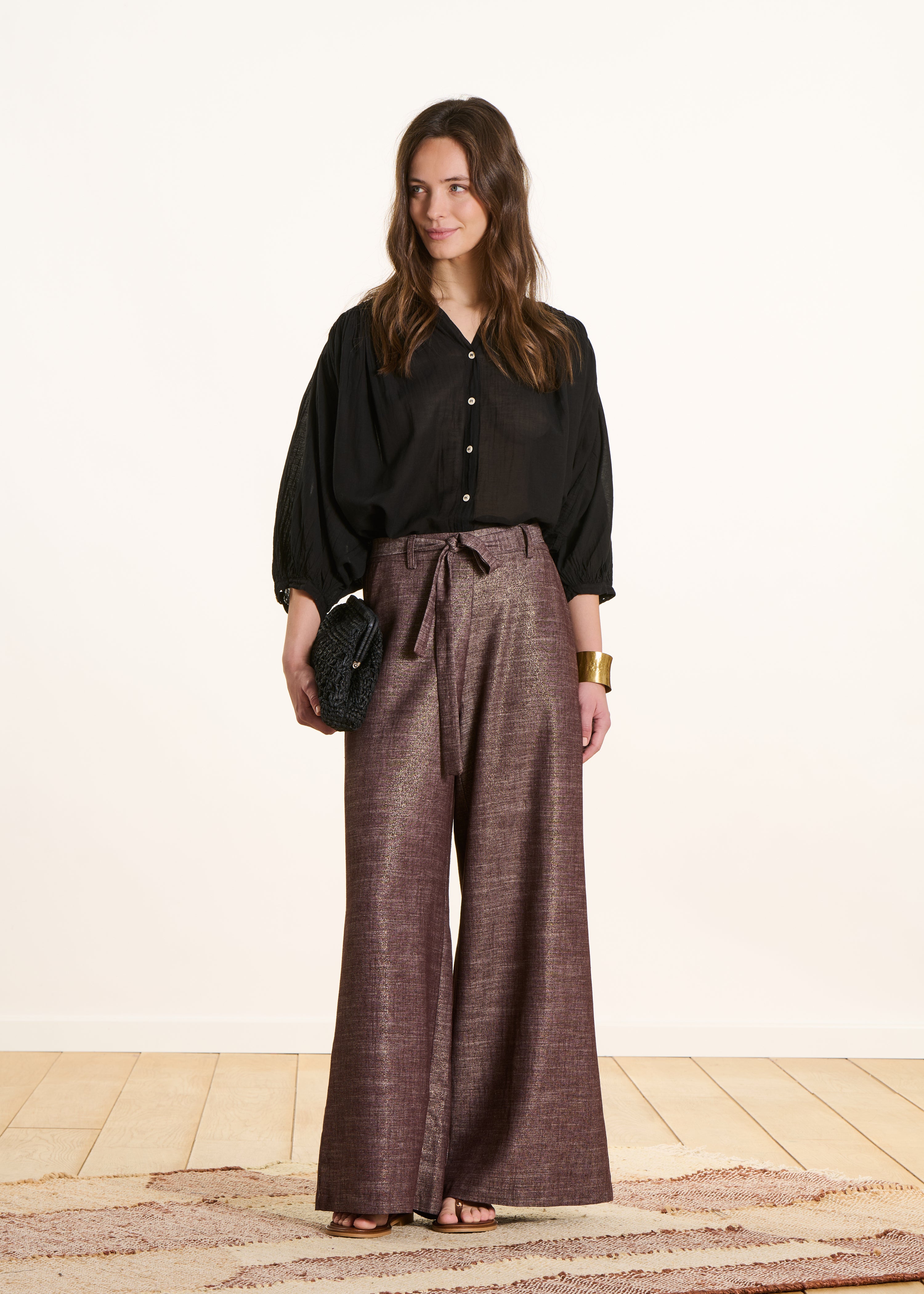 Wide brown shimmering trousers with tie belt