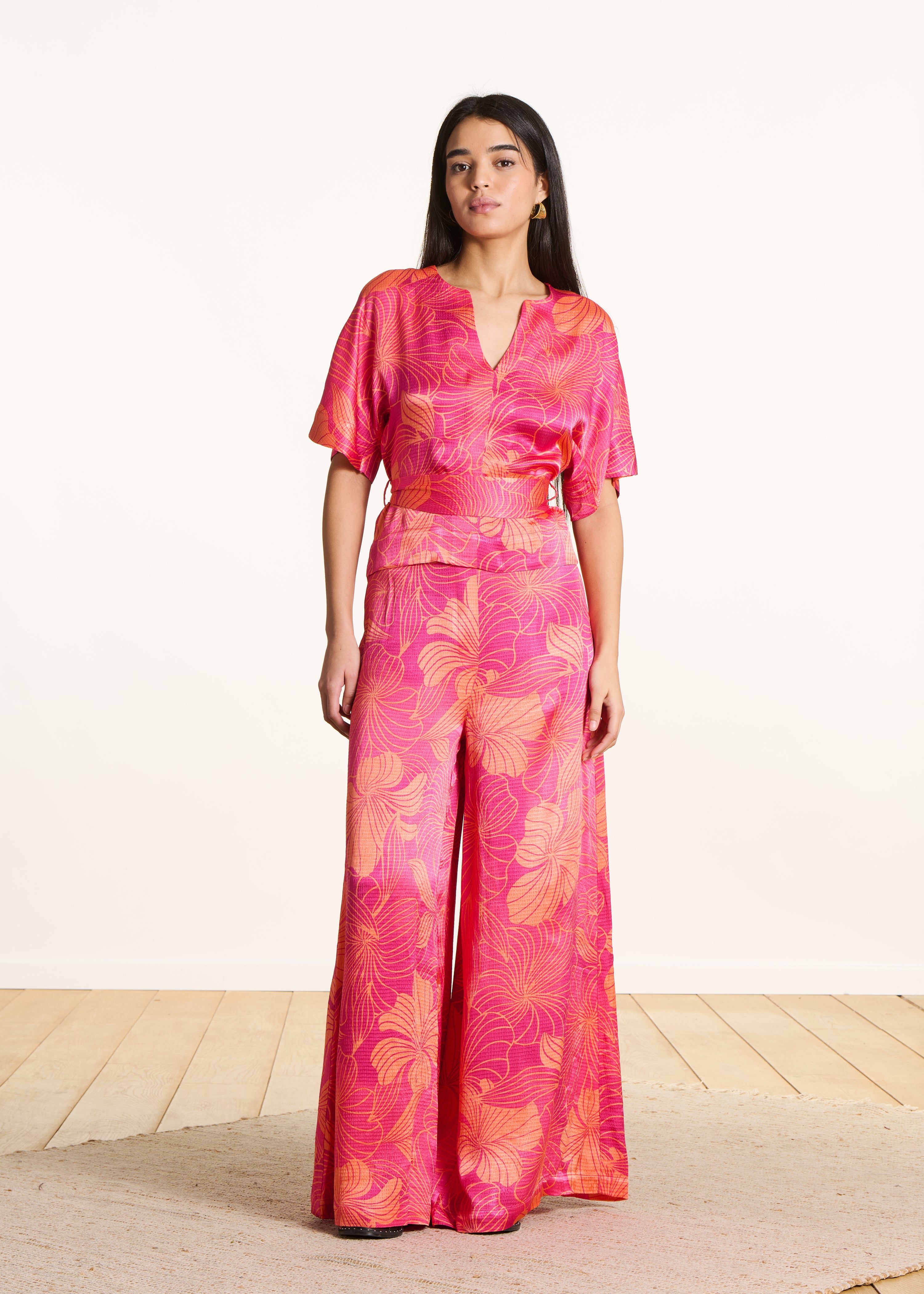 Long pink floral printed trousers