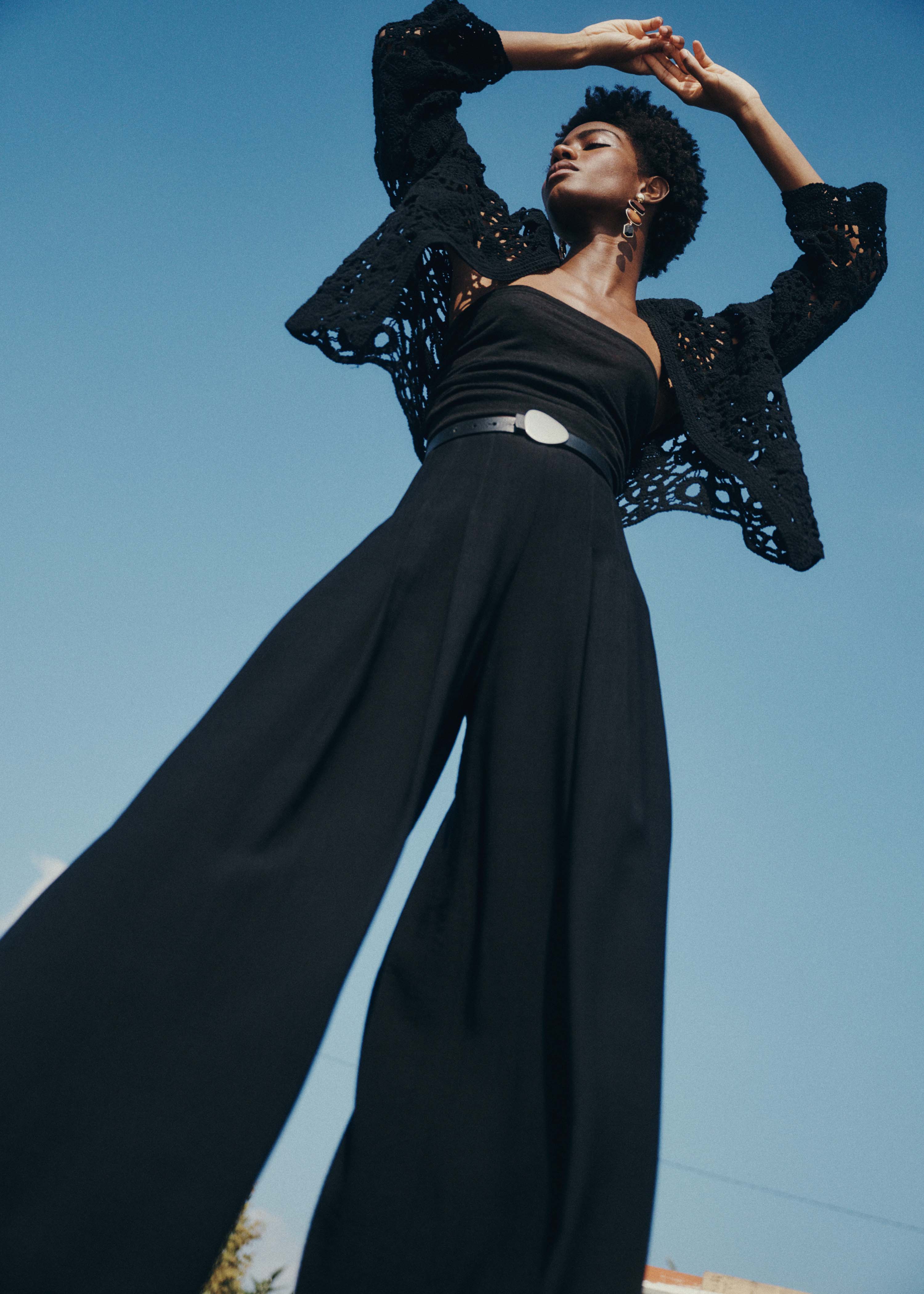Long black pants with high elastic waist