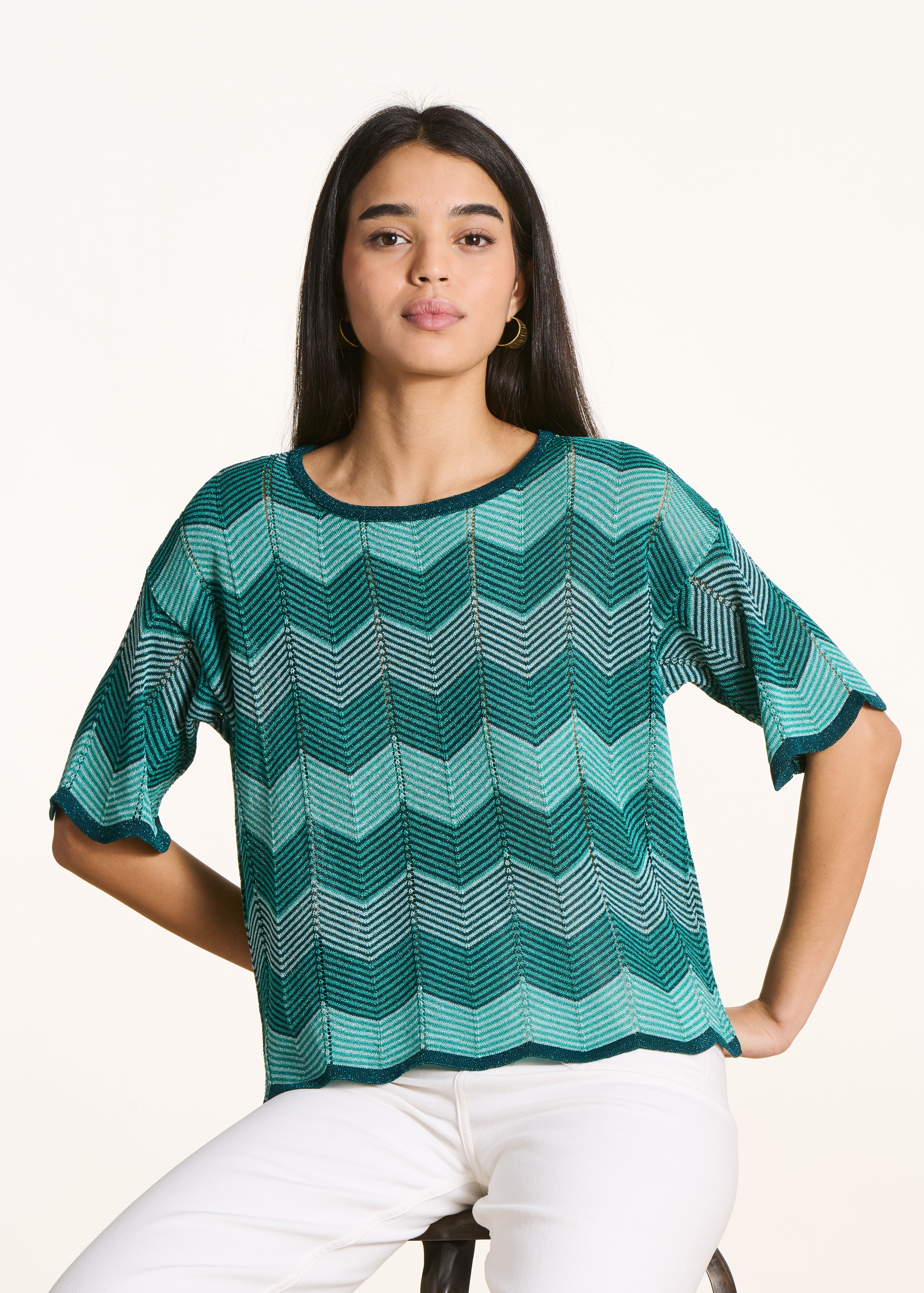 Short teal green sweater in shimmering knit