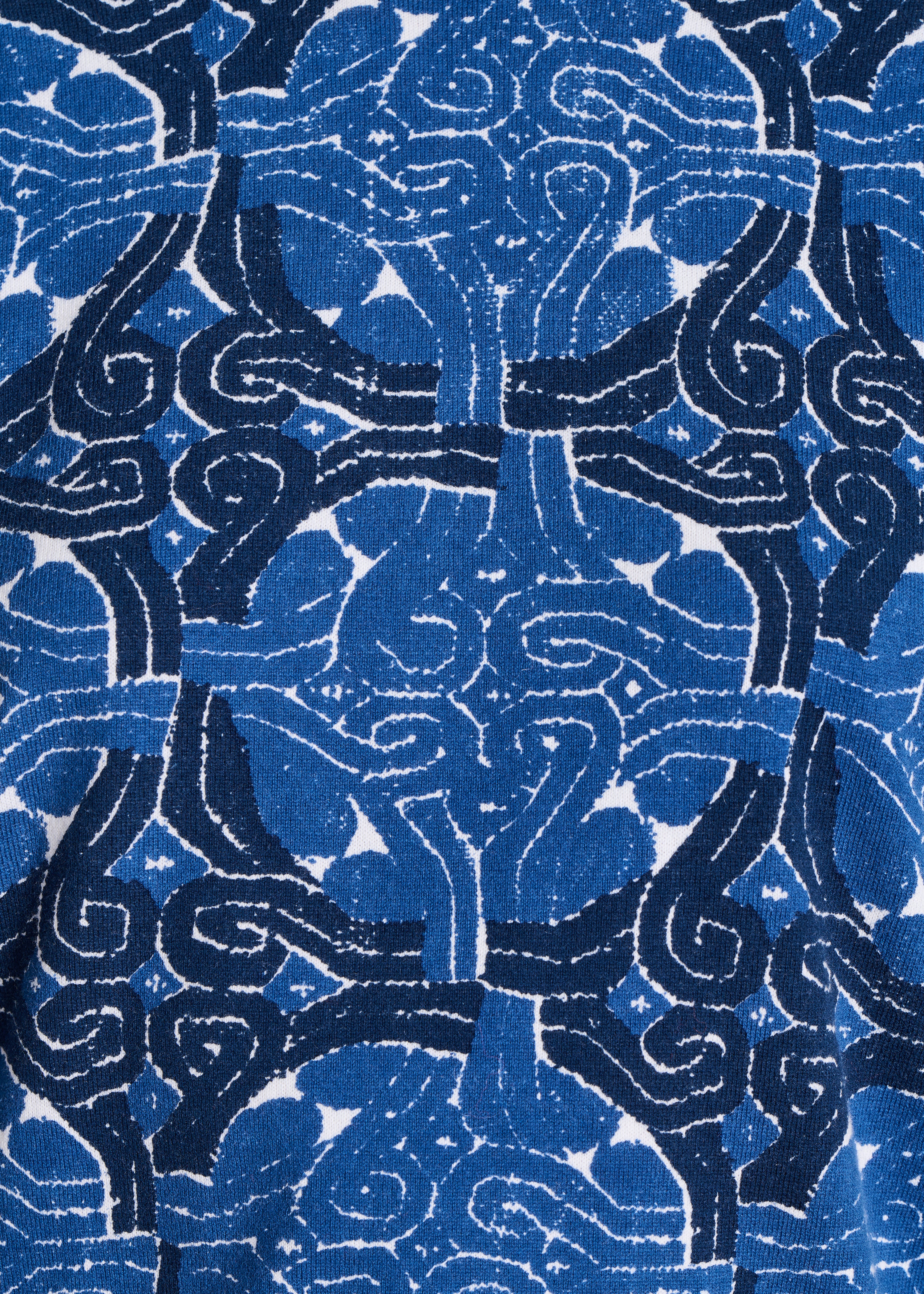 Short blue sweater with print in organic cotton