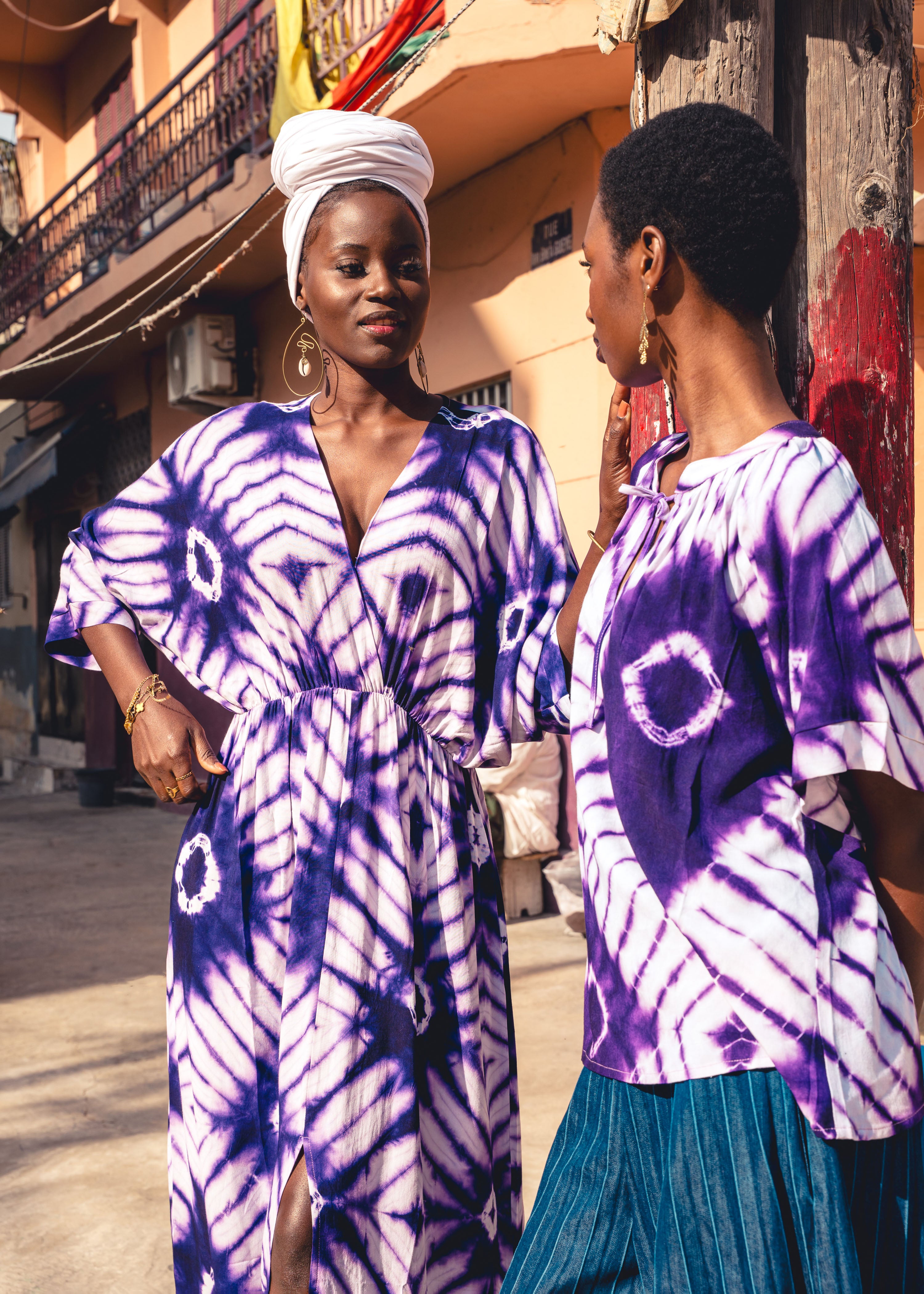 Purple long dress with 3/4 sleeves and print