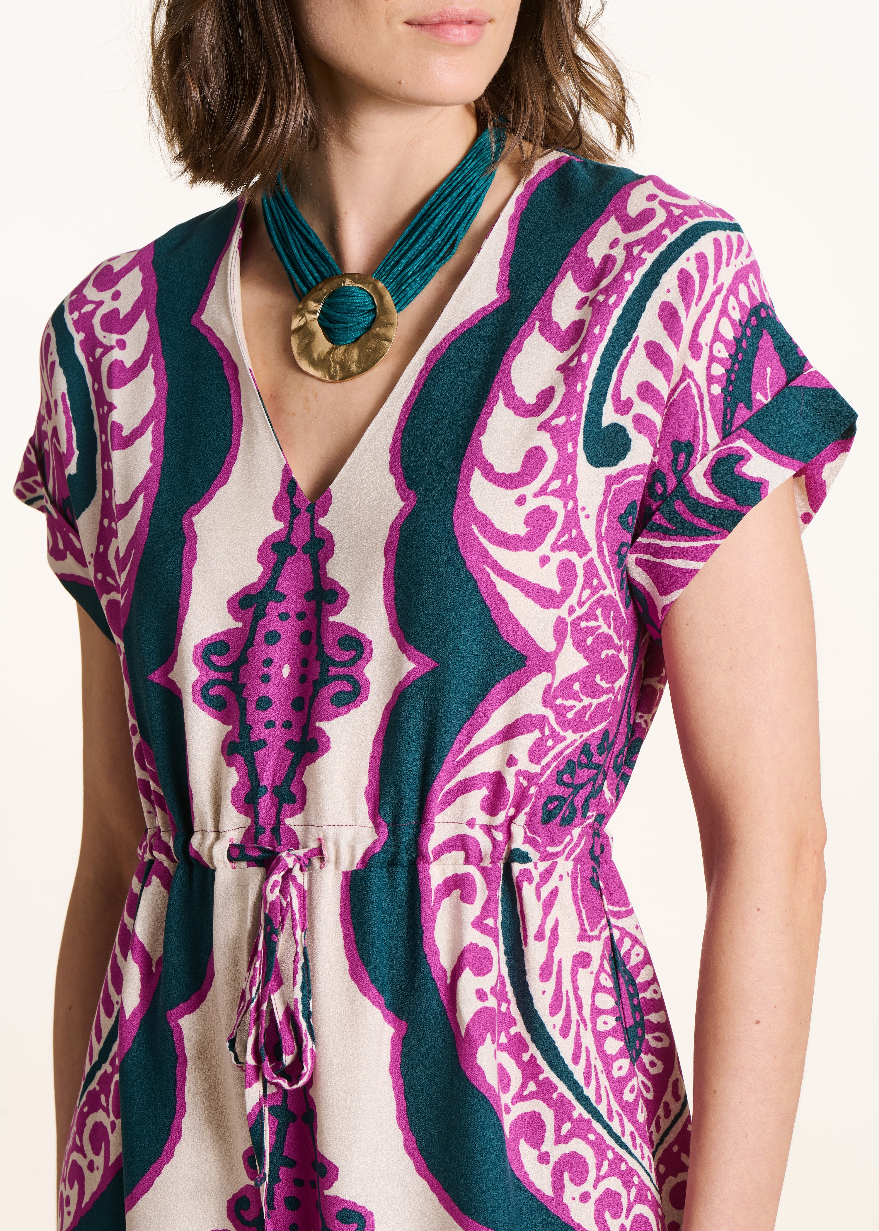 Long slit dress with short sleeves and purple print
