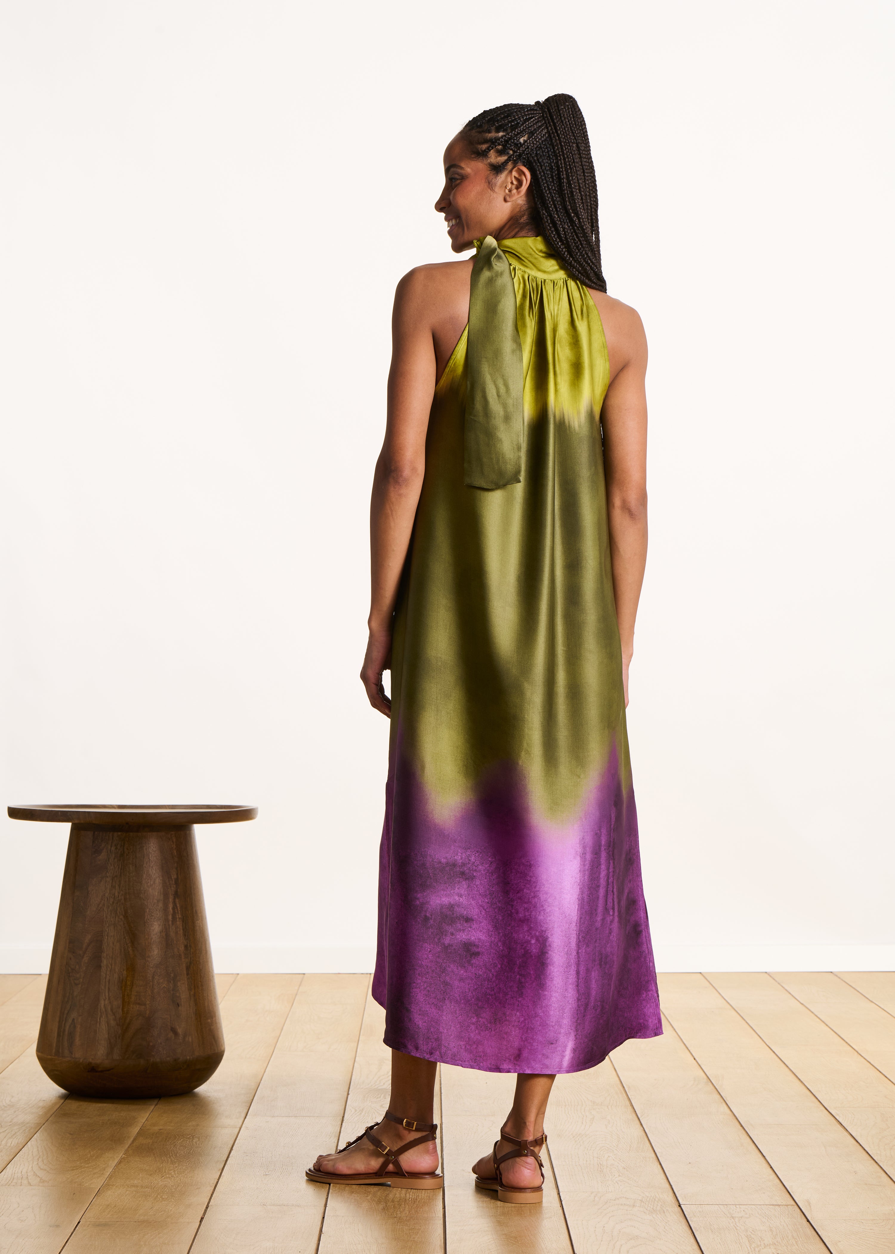 Long fluid green satin dress with tie-dye print