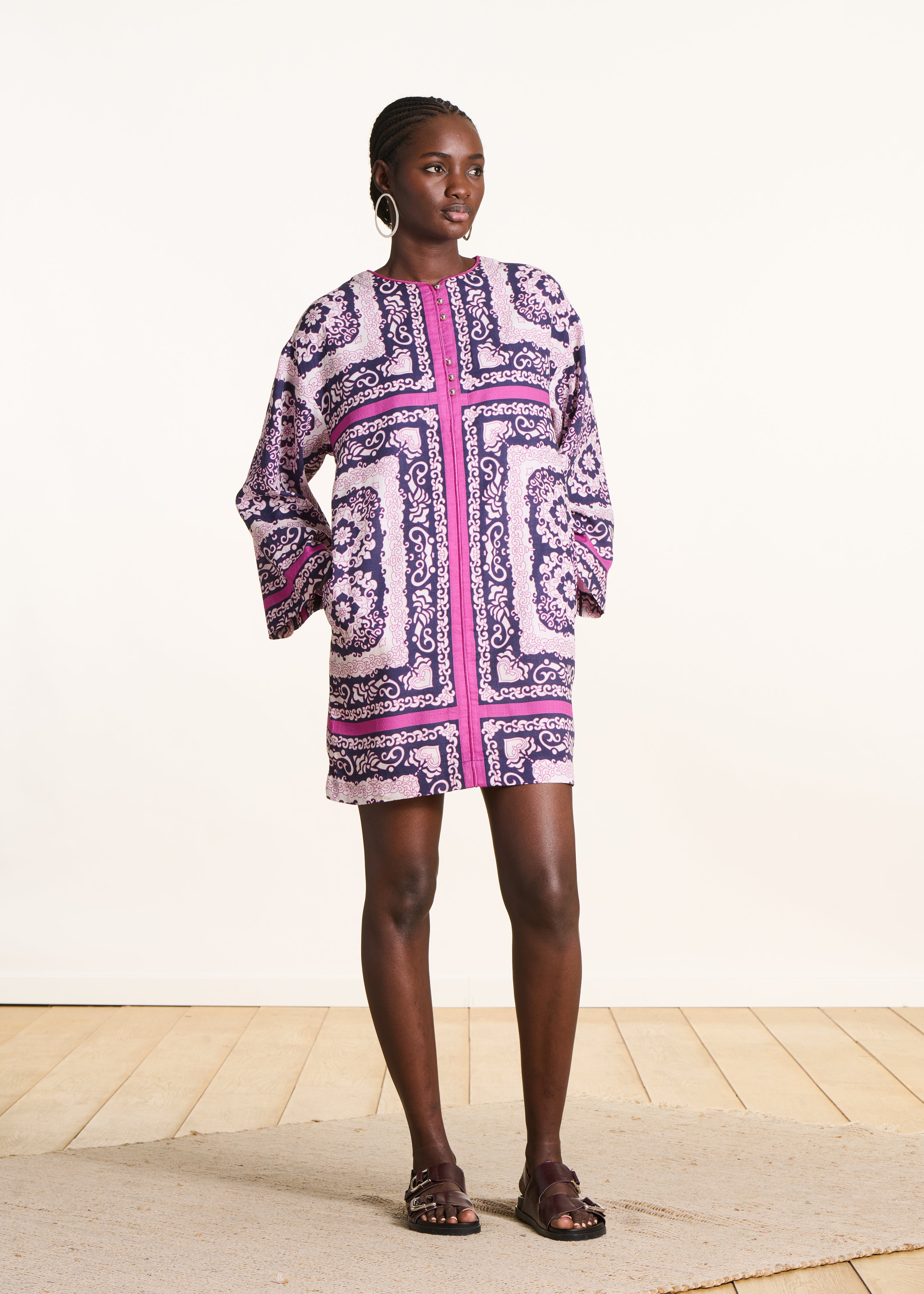 Straight short dress in purple and pink with scarf print