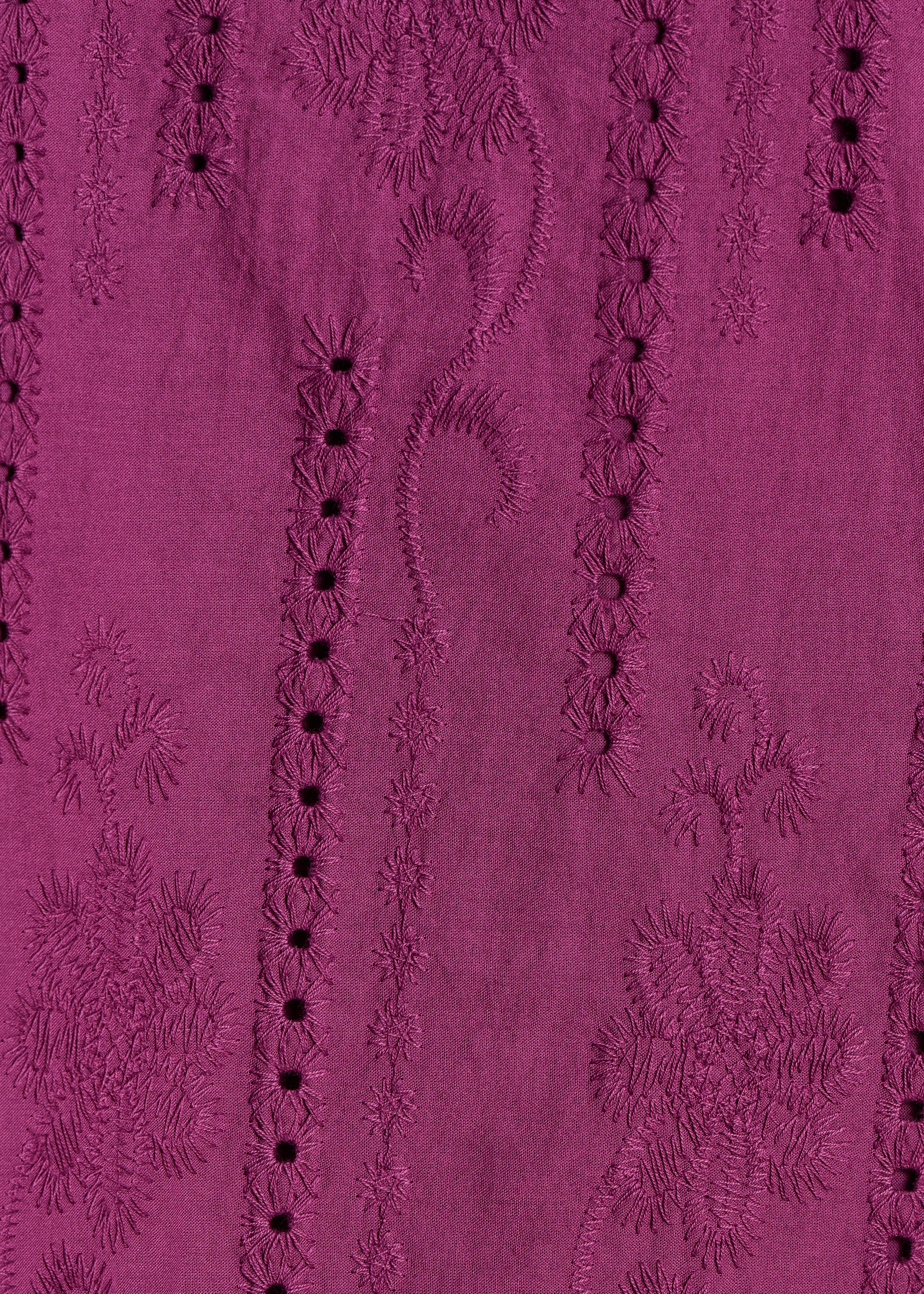 Short purple dress in English embroidery with ruffle