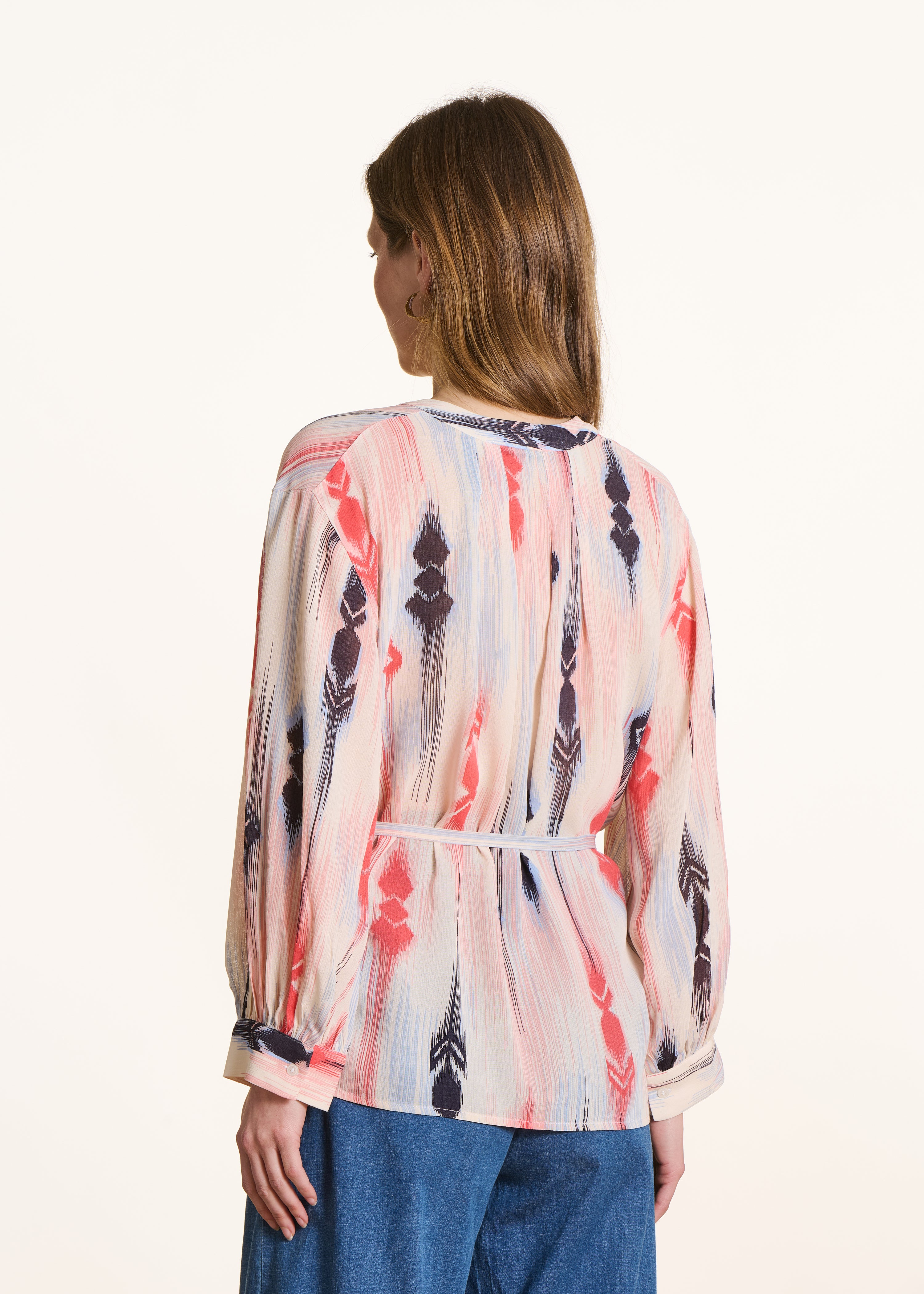 Weites Top in Rosa und Blau mit Print und langen Ärmeln