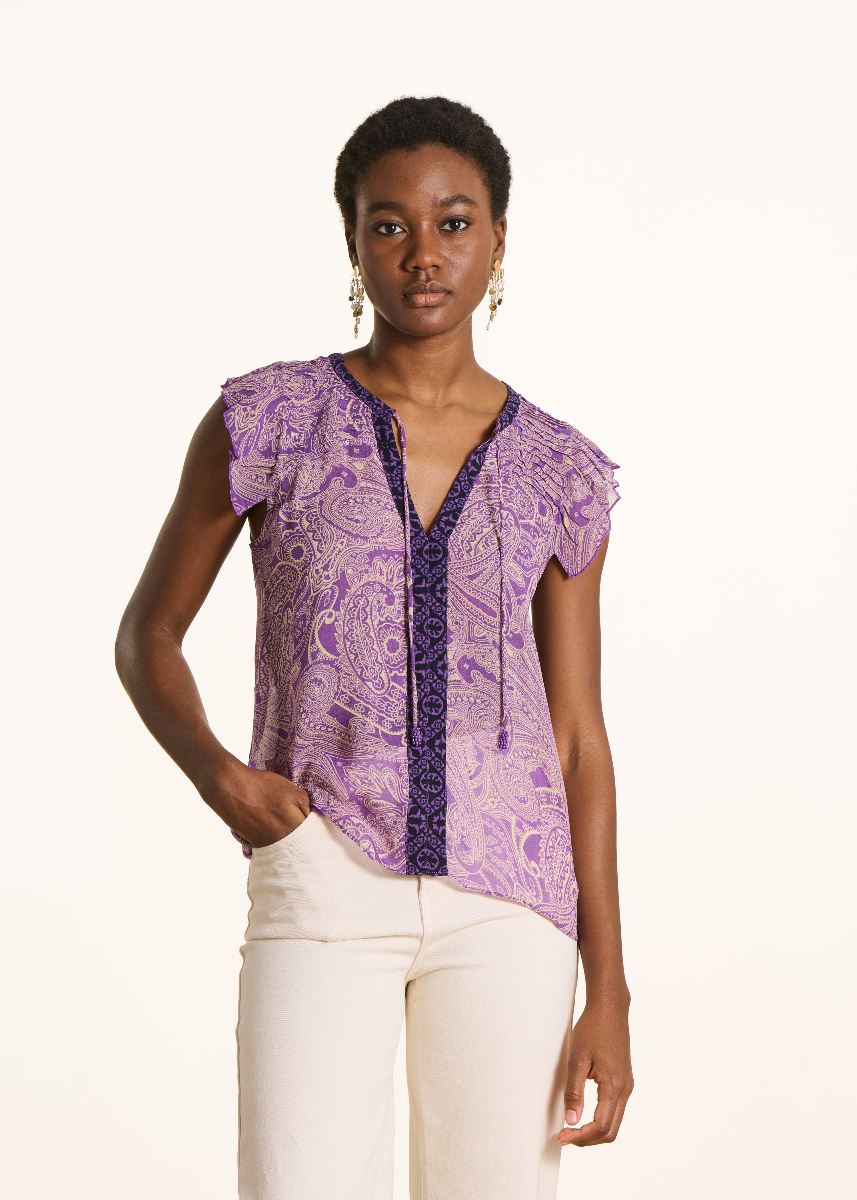 Sleeveless top in purple voile with print