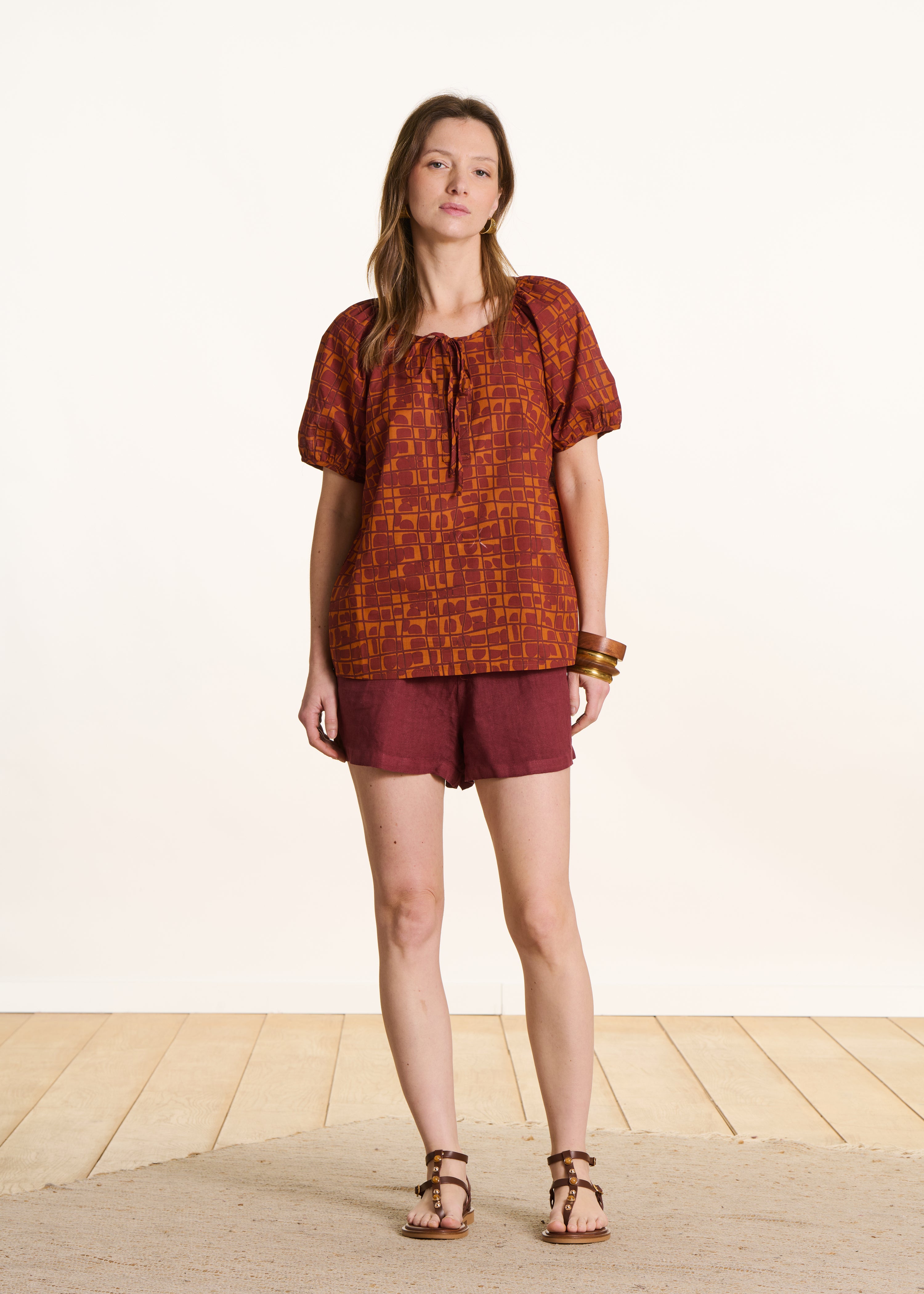 Top à imprimé marron et orange manches courtes