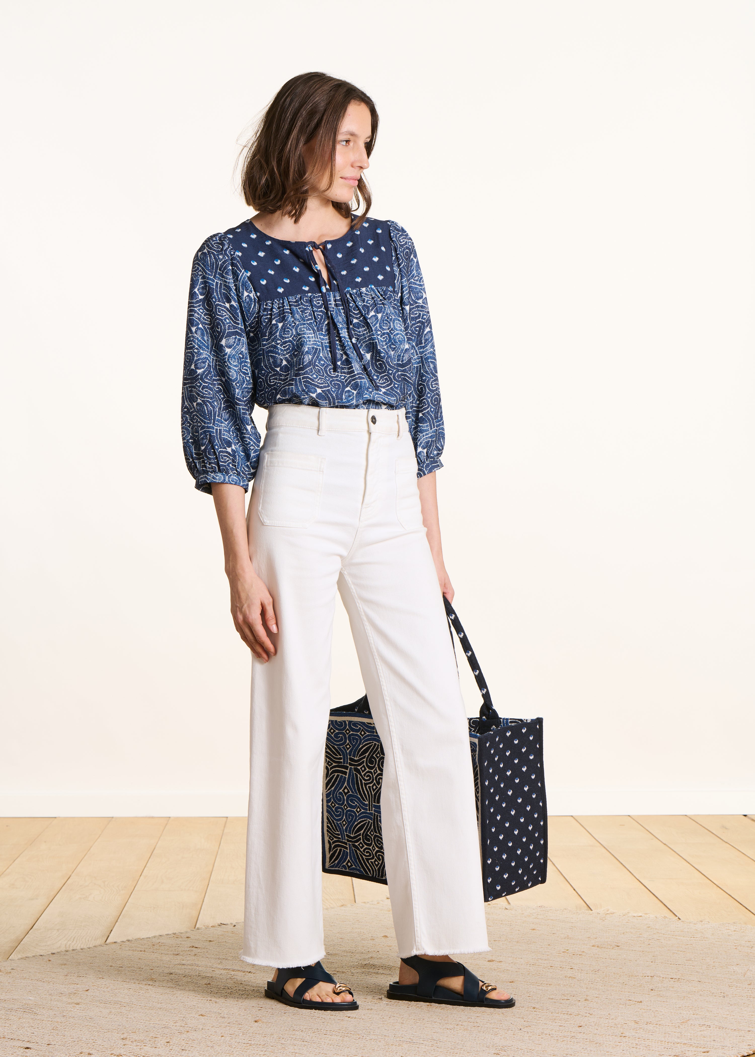 Top blu patchwork stampato maniche 3/4