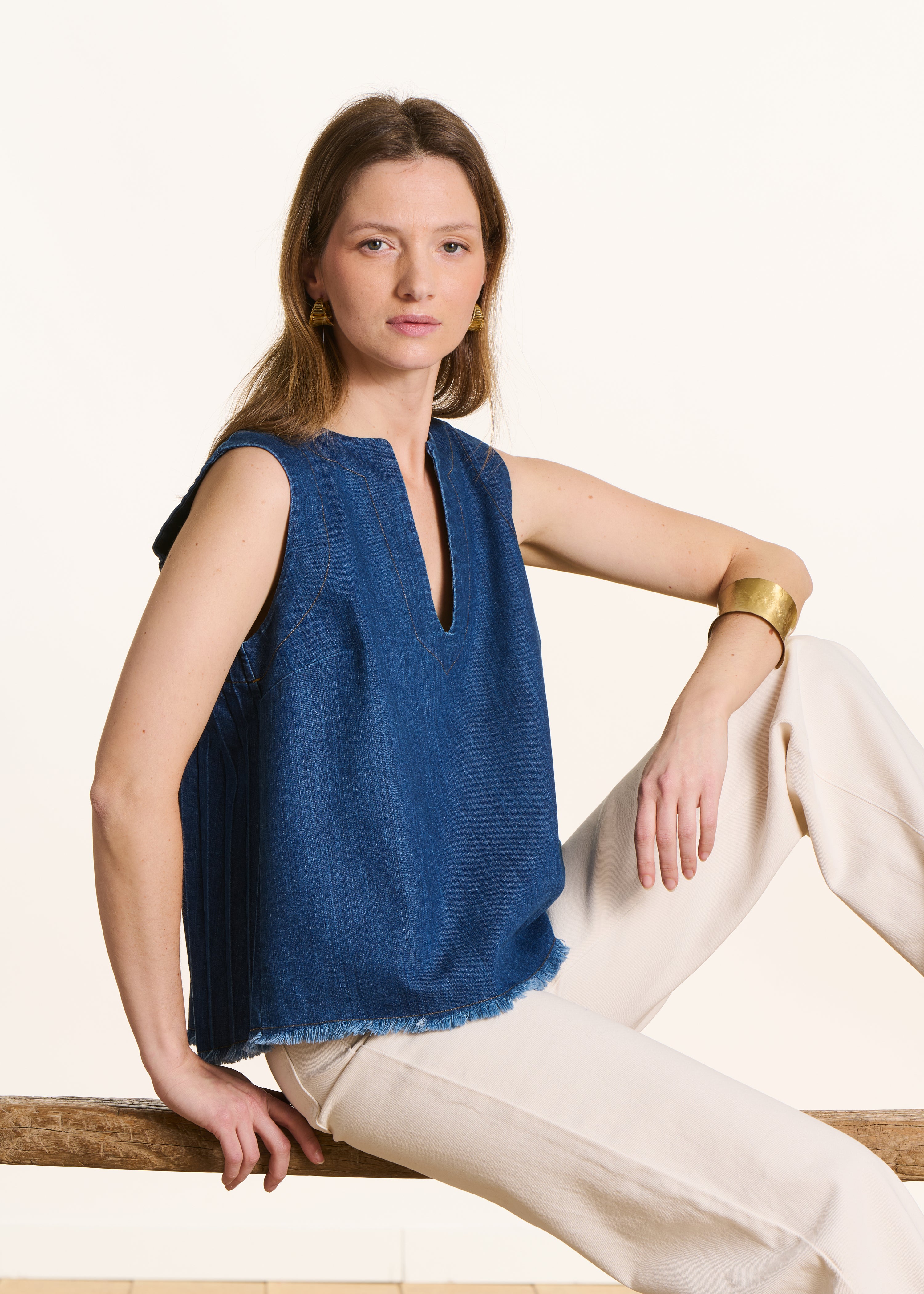 Sleeveless denim top