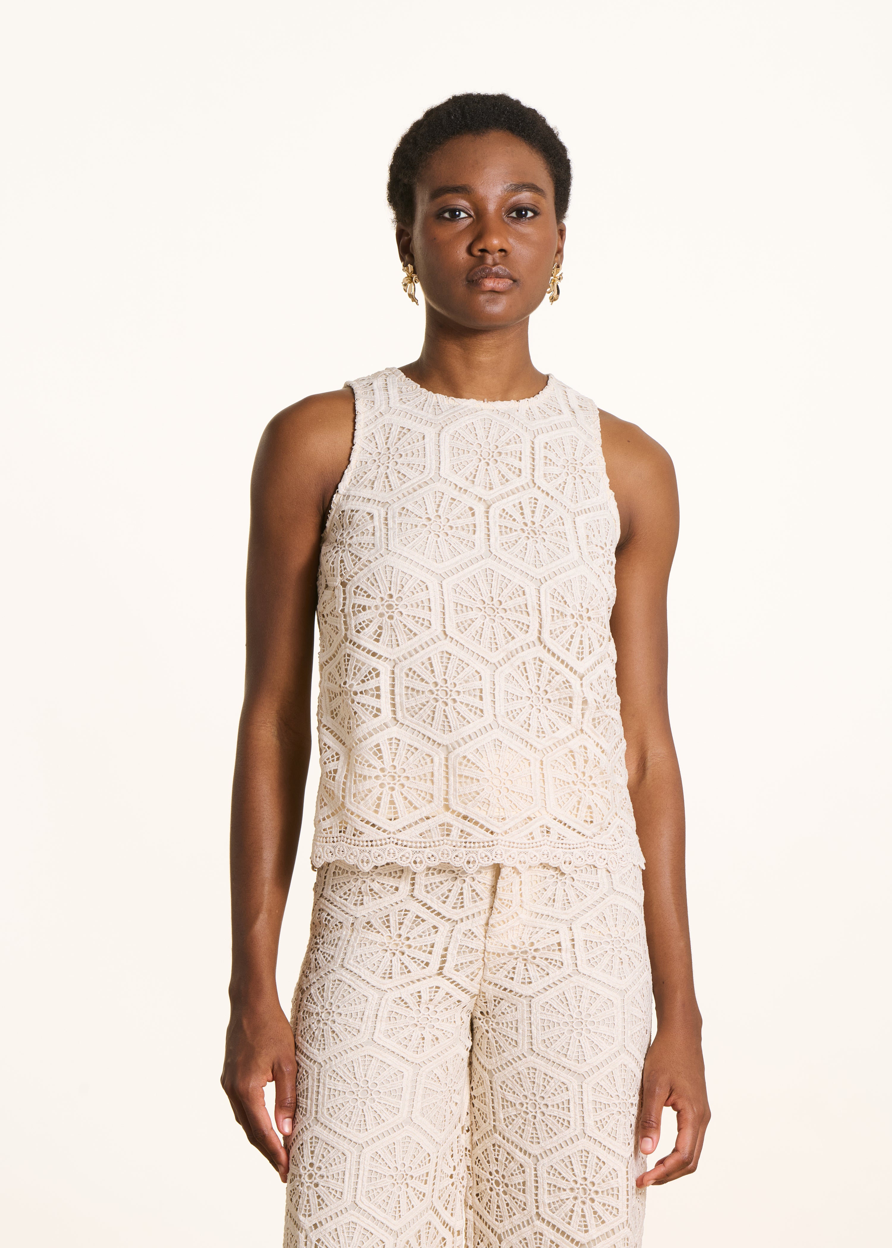 Sleeveless Ecru Lace Top