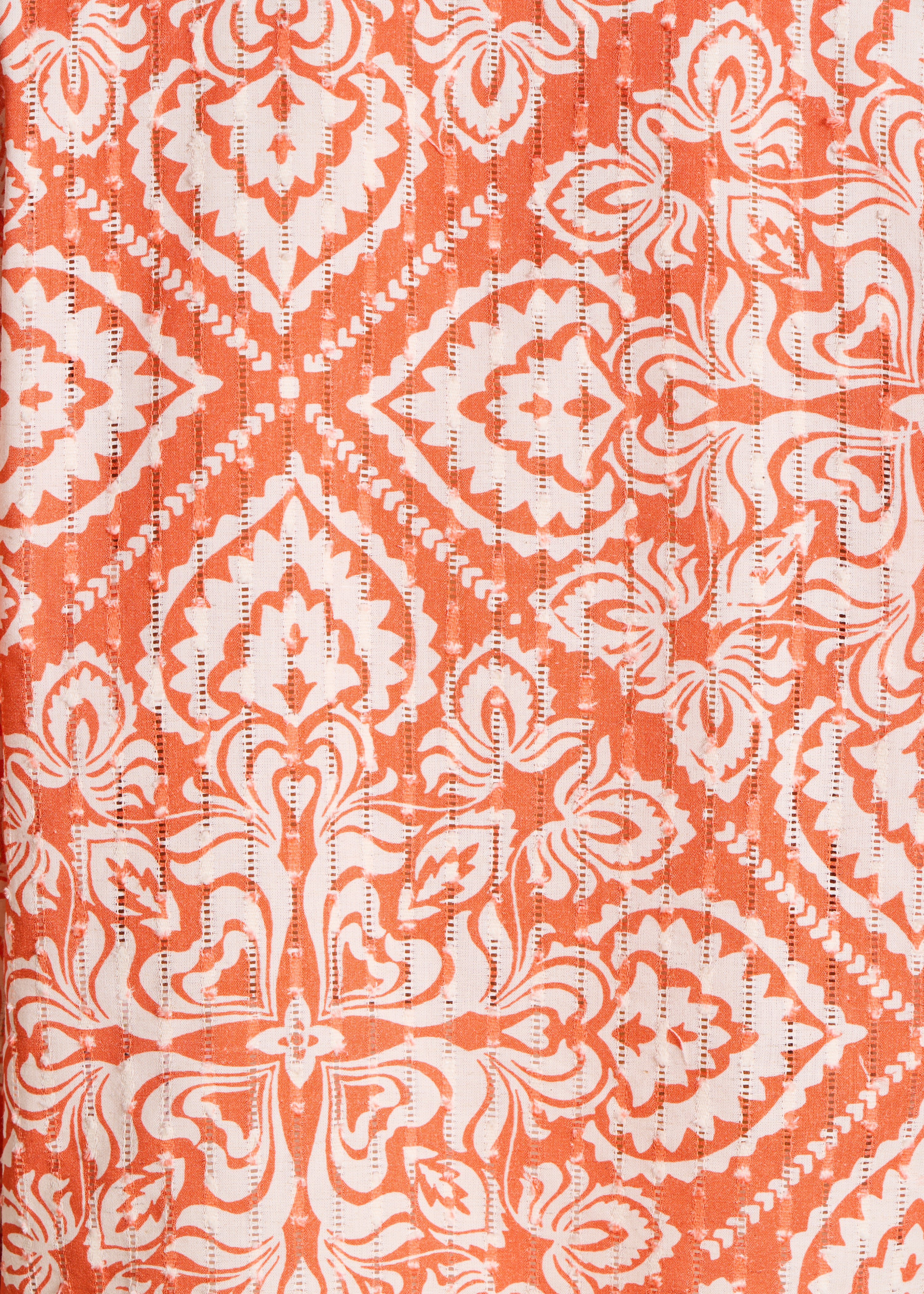 Top in Orange mit floraler Lochstickerei und 3/4-Ärmeln