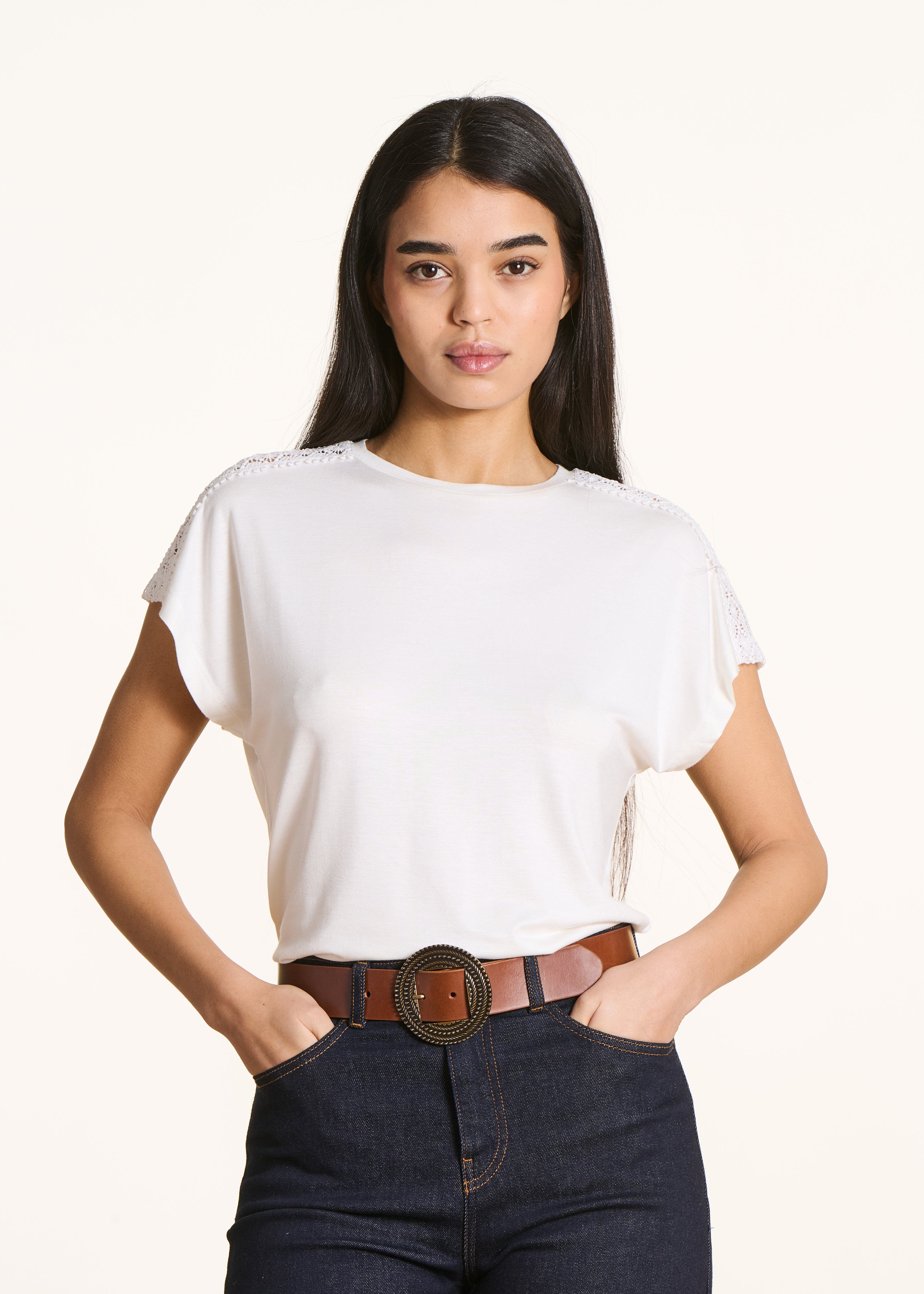 White short sleeve T-shirt