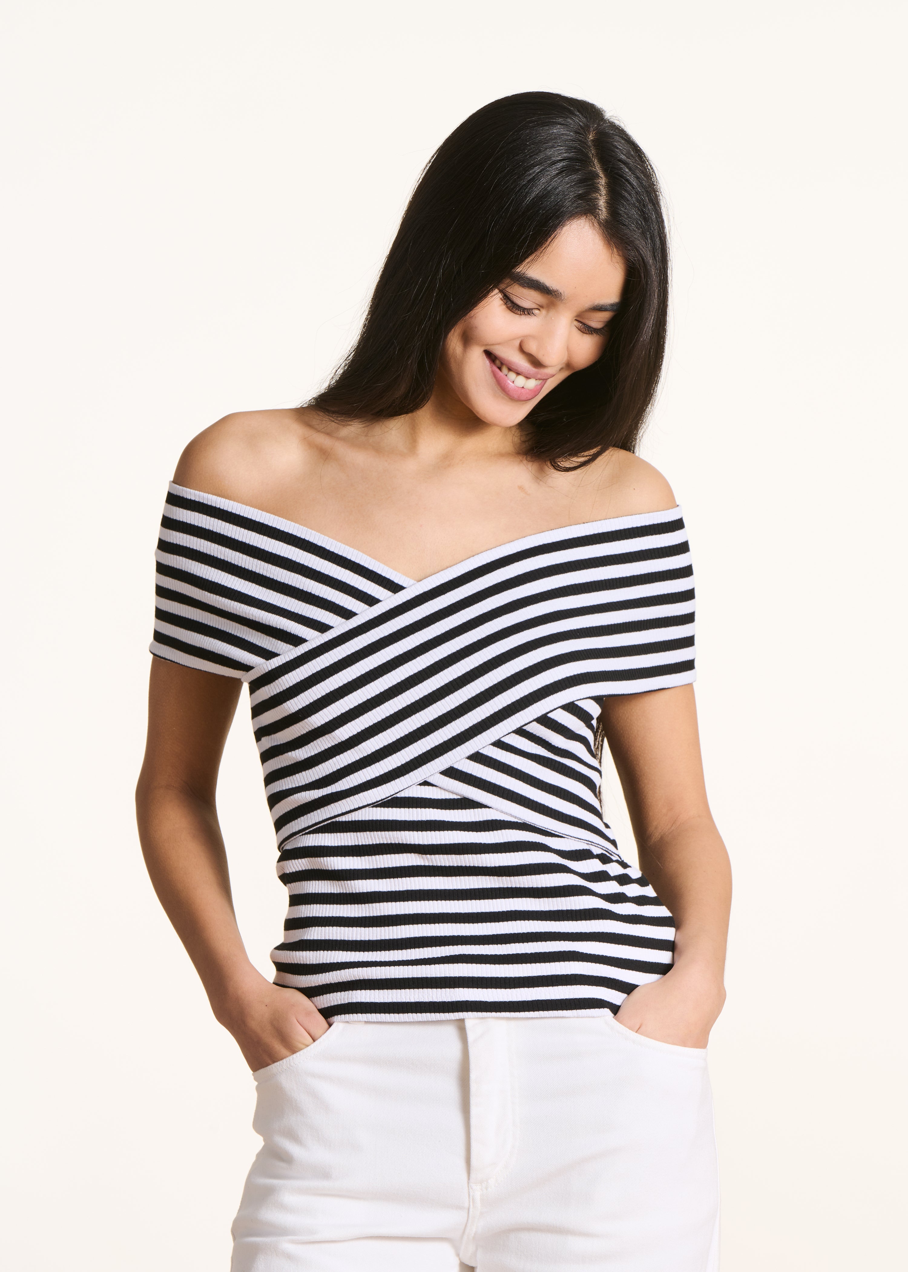 White T-shirt with black stripes in organic cotton