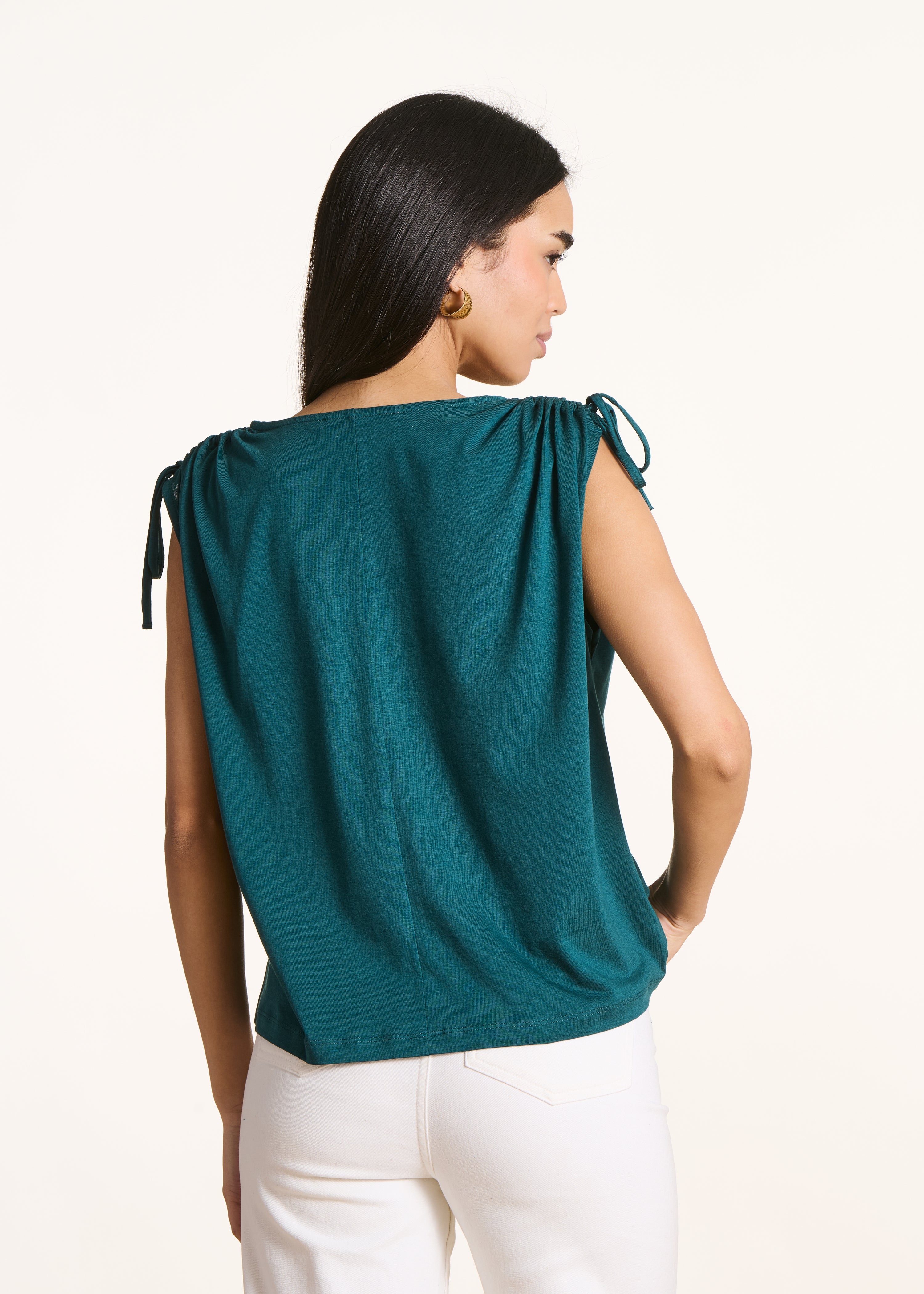 Loose petrol green V-neck T-shirt