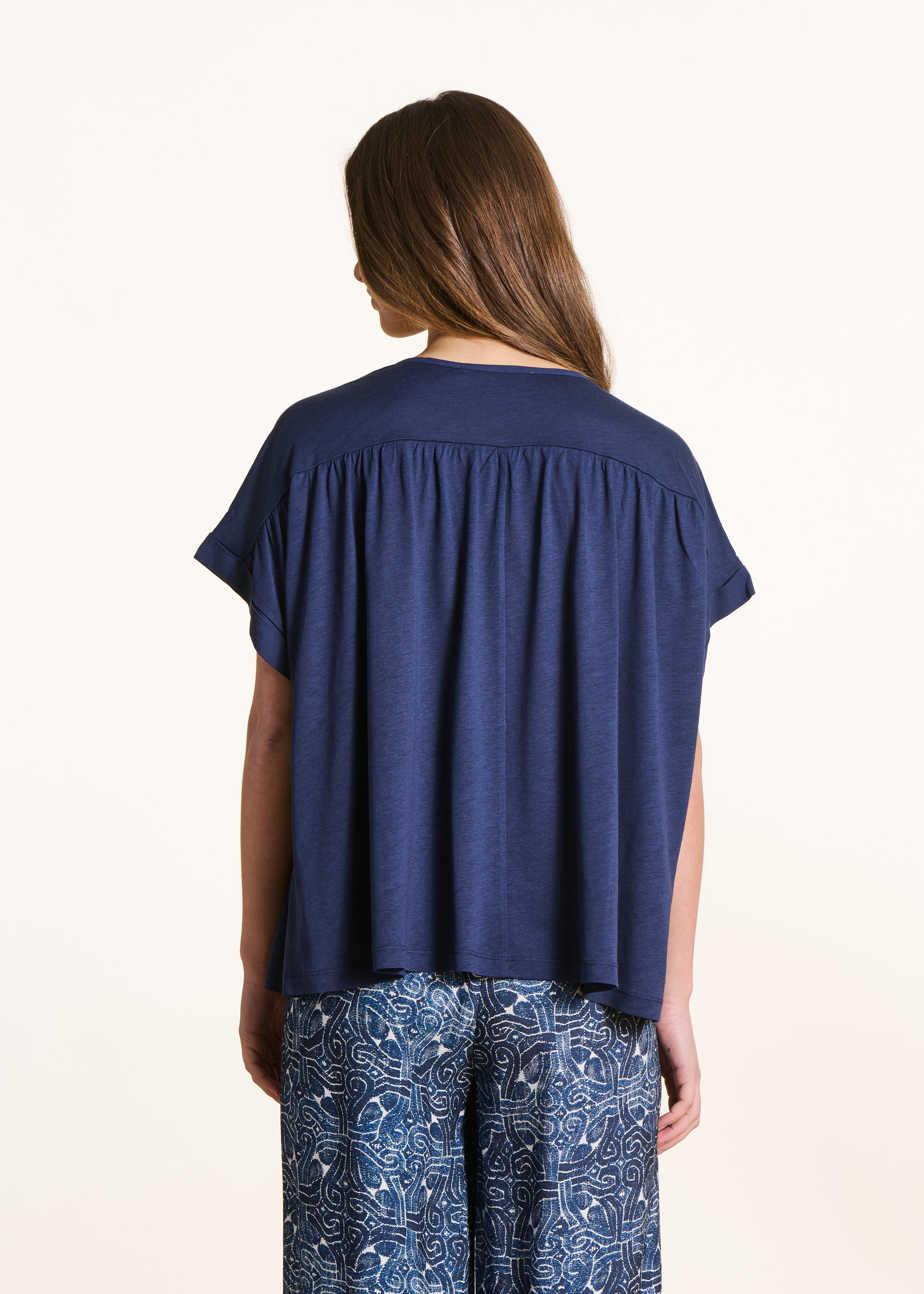 T-shirt bleu foncé ample manches courtes