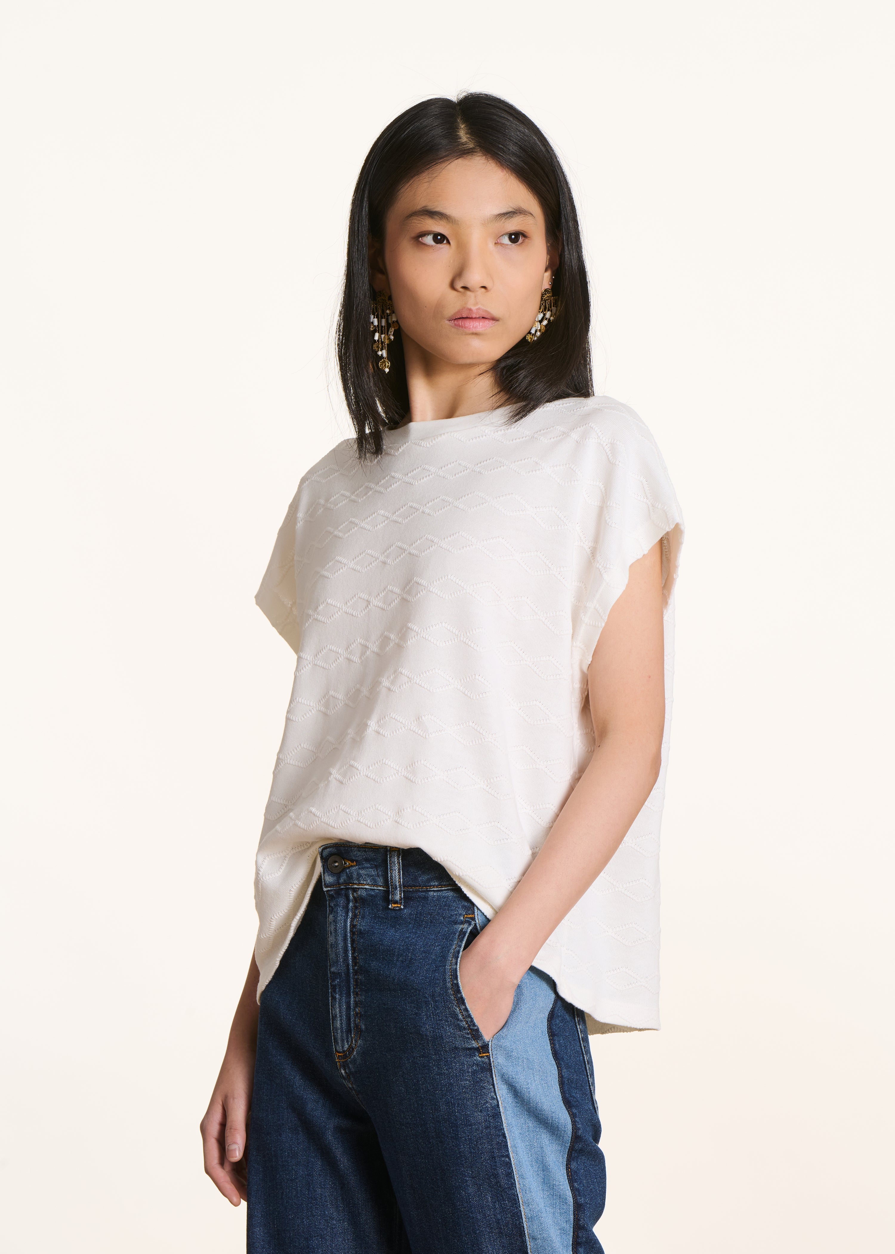 Oversized white short-sleeve T-shirt in organic cotton