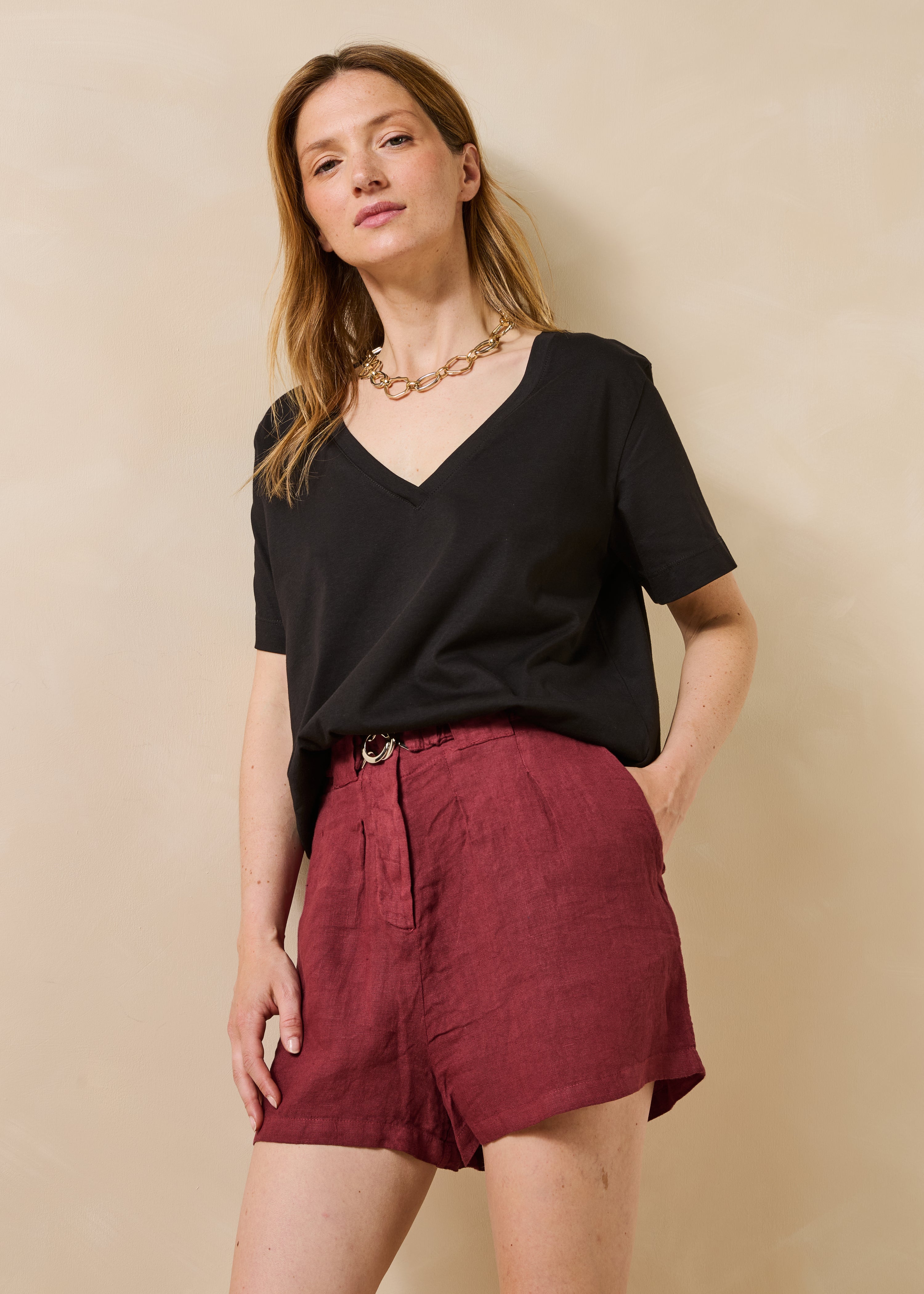 Black oversized short-sleeve T-shirt