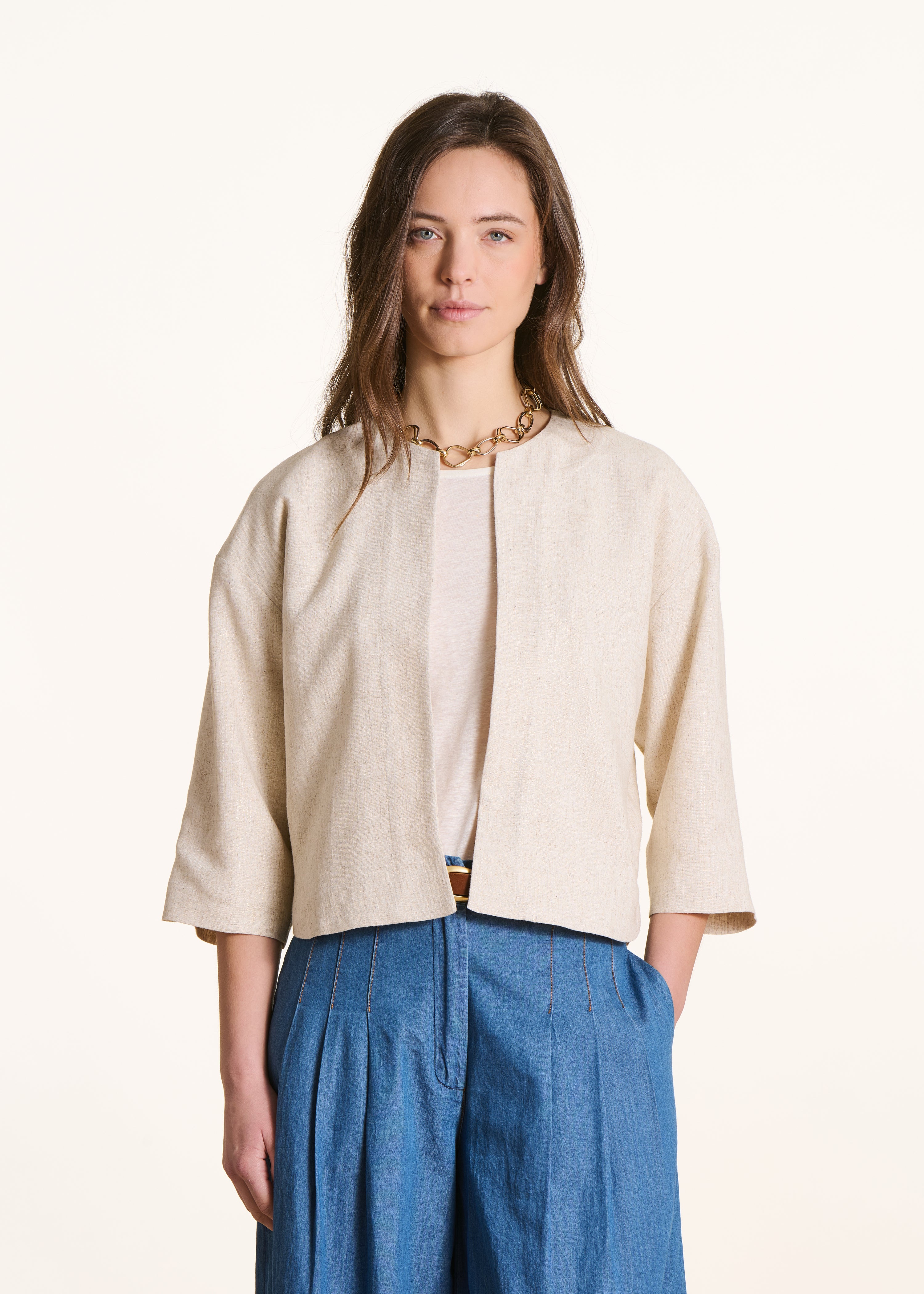Iridescent beige open short jacket with 3/4 sleeves