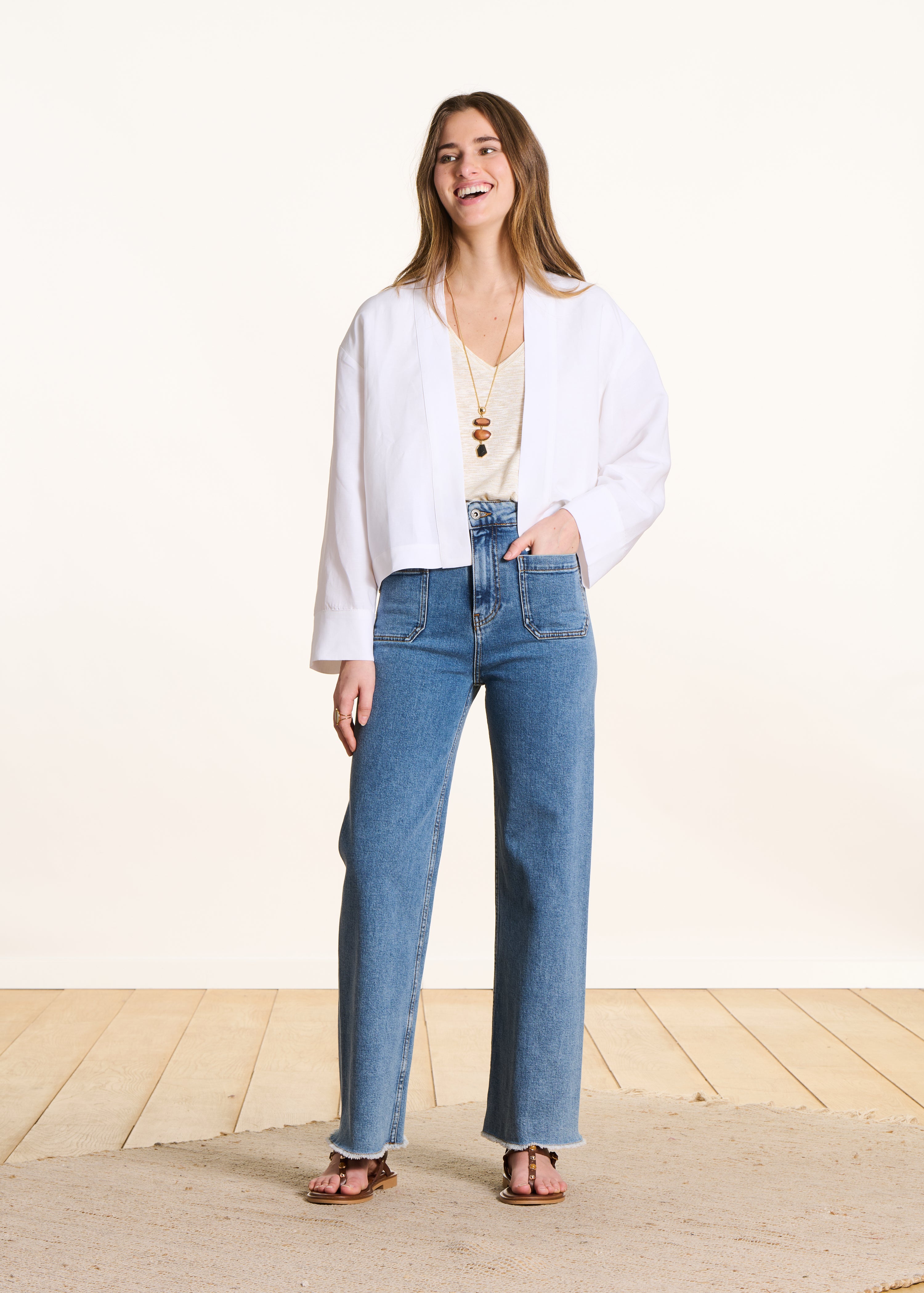 Veste courte ouverte blanche