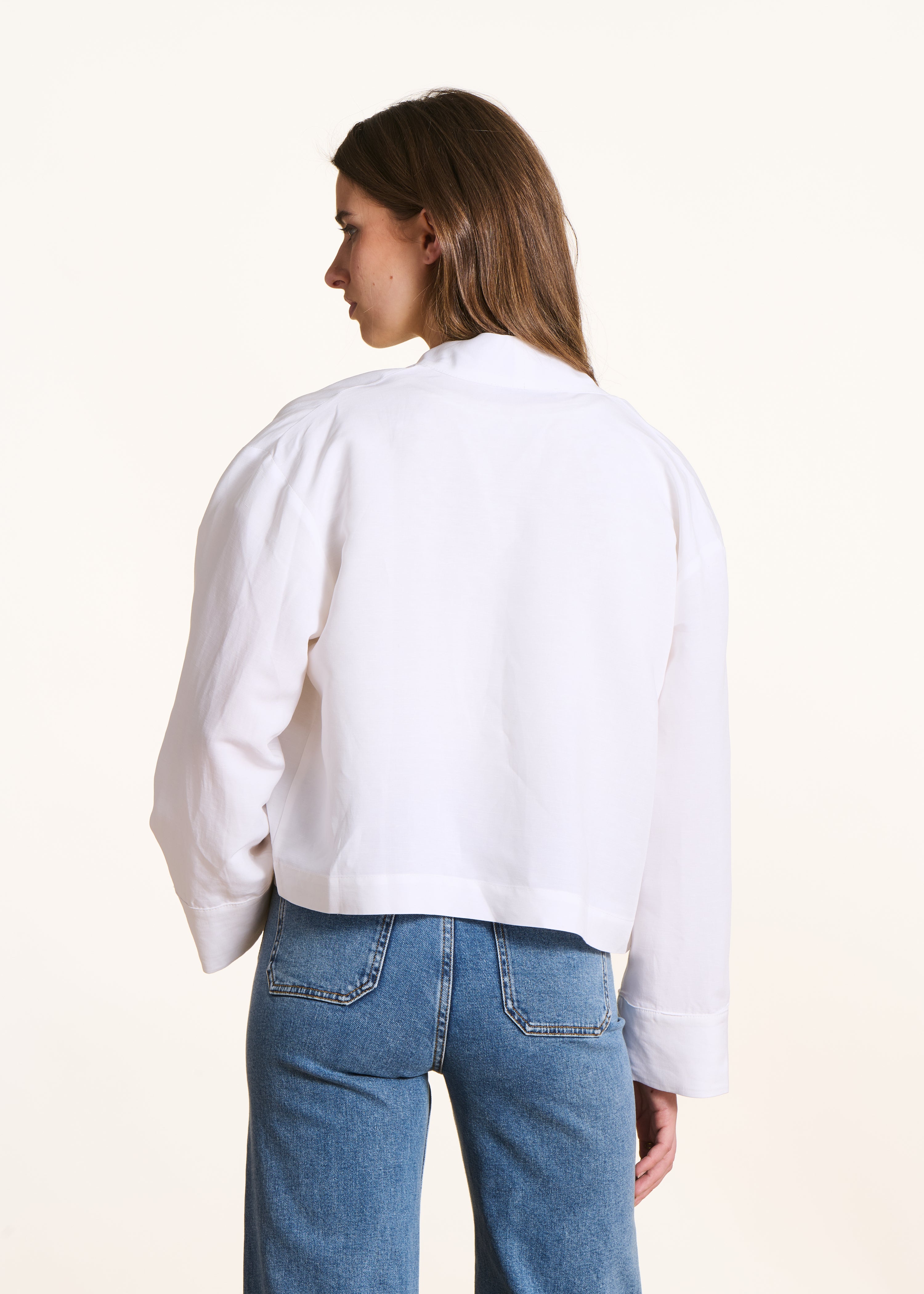 Veste courte ouverte blanche
