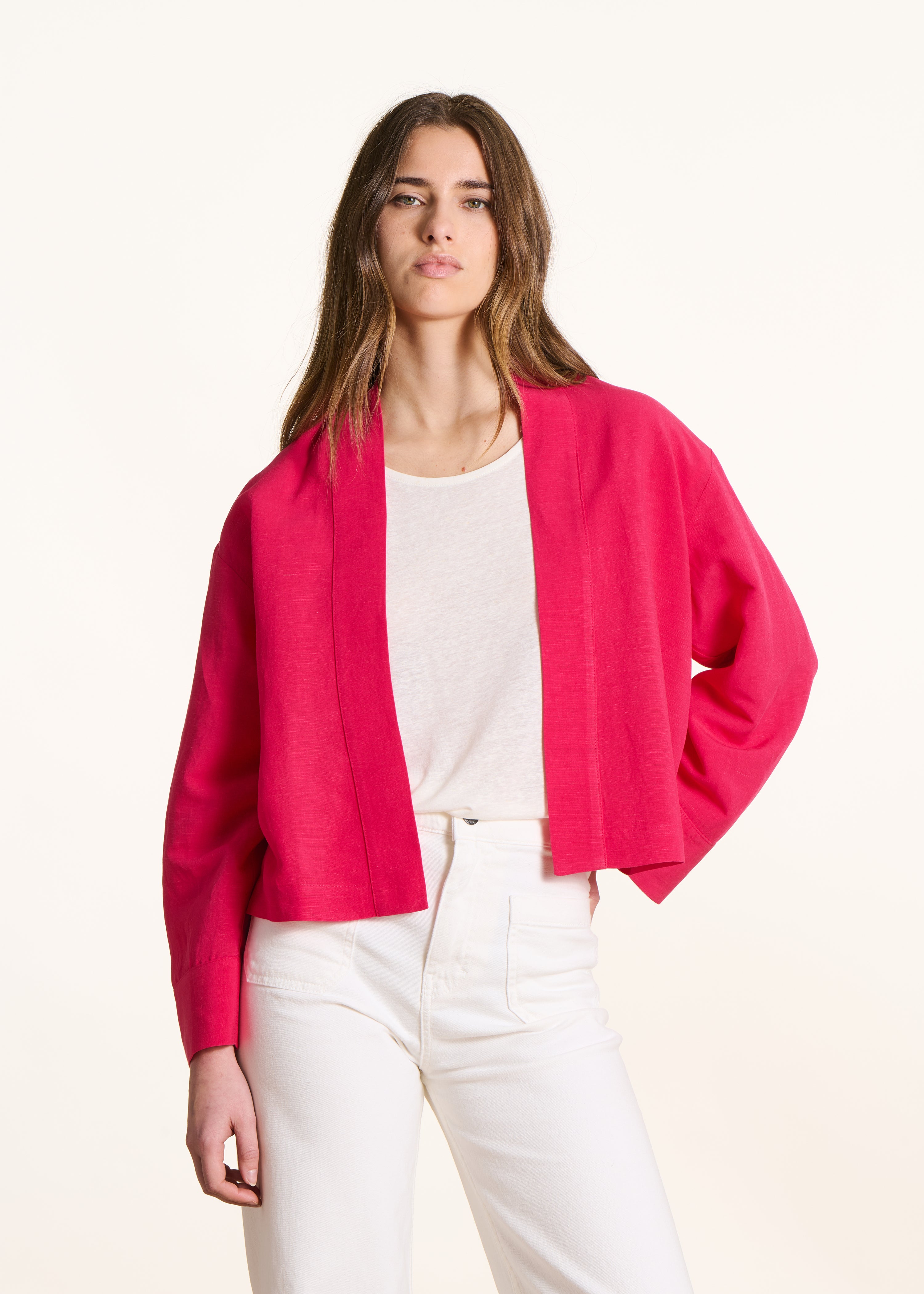 Open short jacket in fuchsia pink