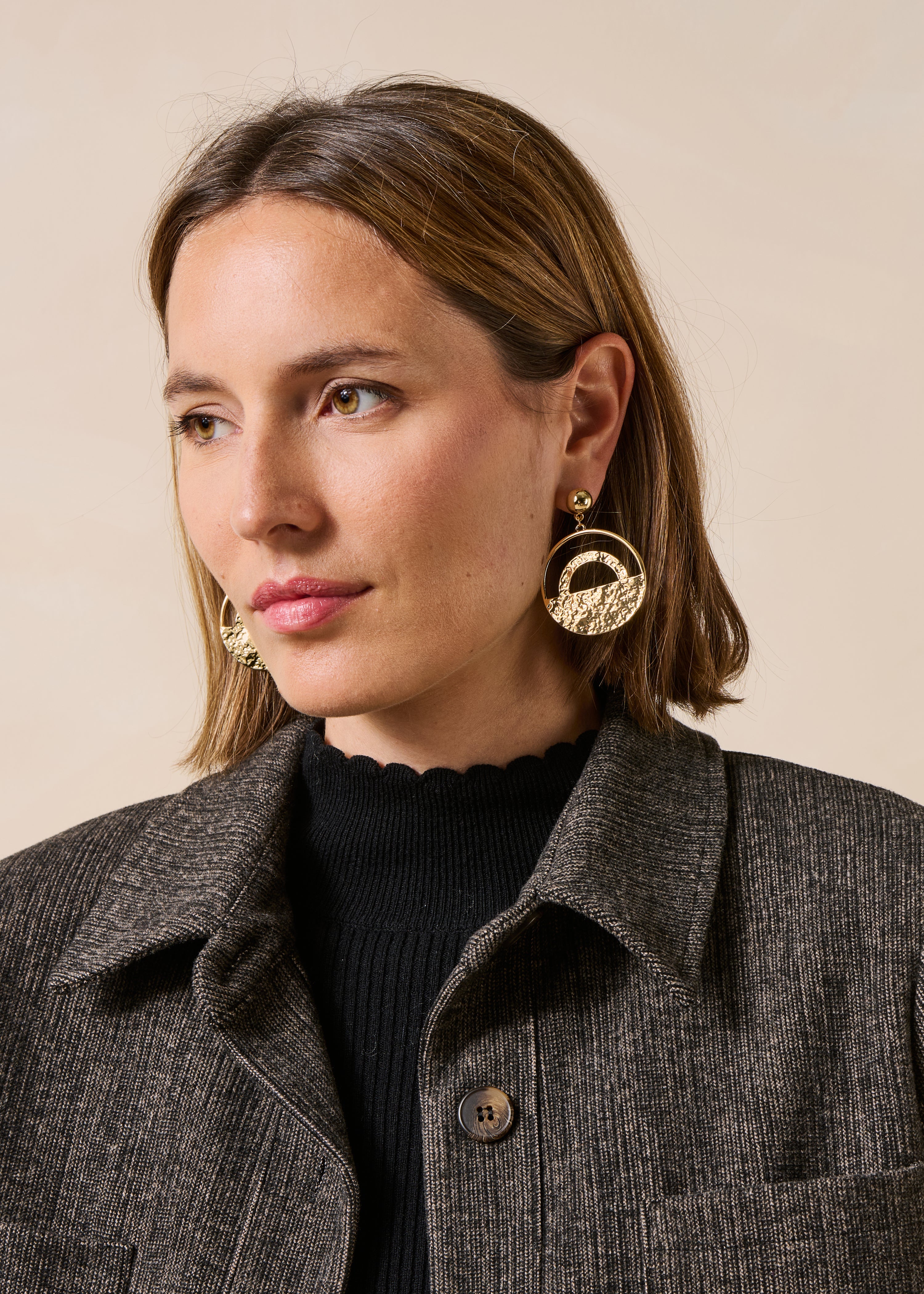Boucles d'oreilles pendantes dorées rondes
