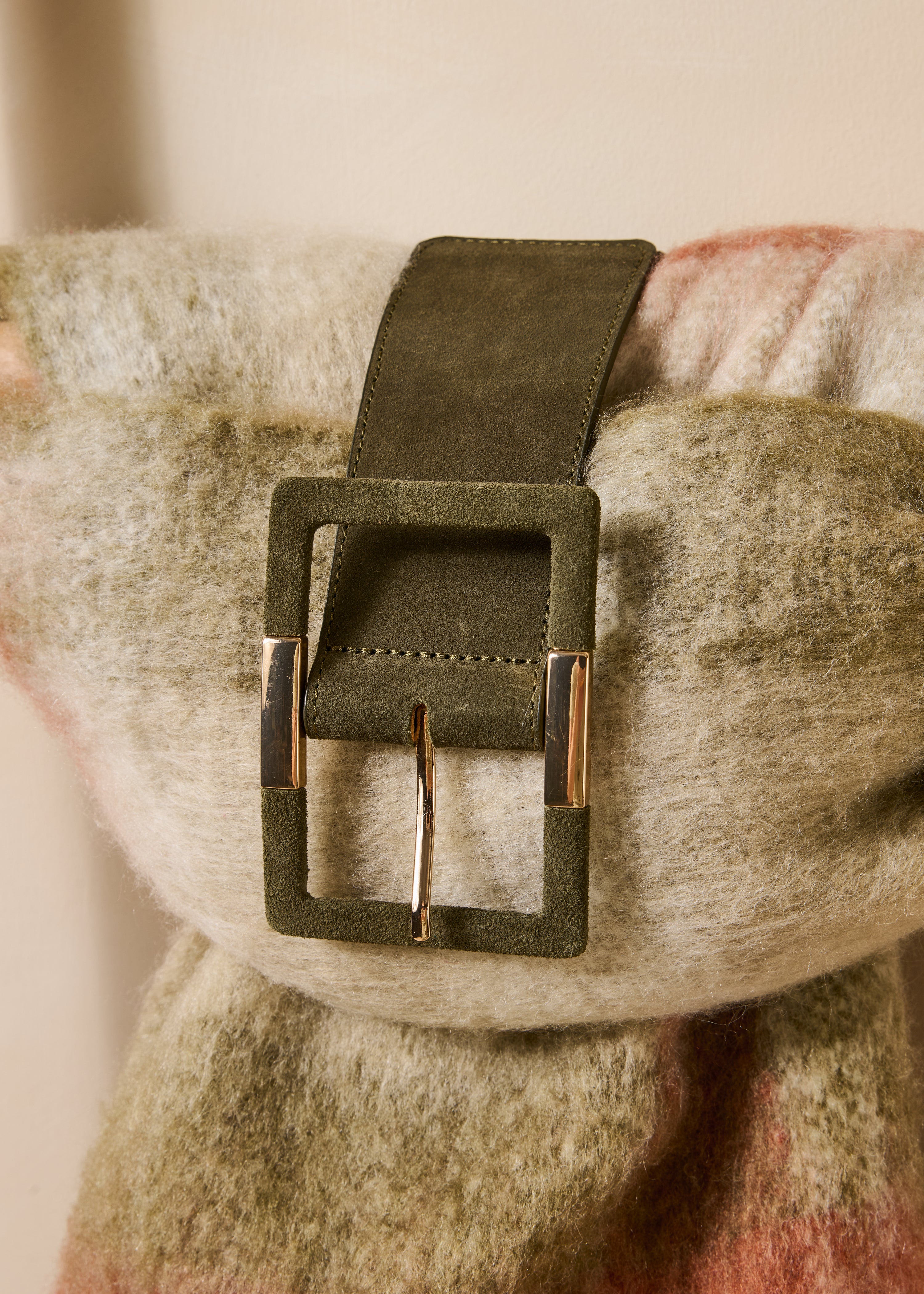 Ceinture large kaki en cuir boucle rectangulaire