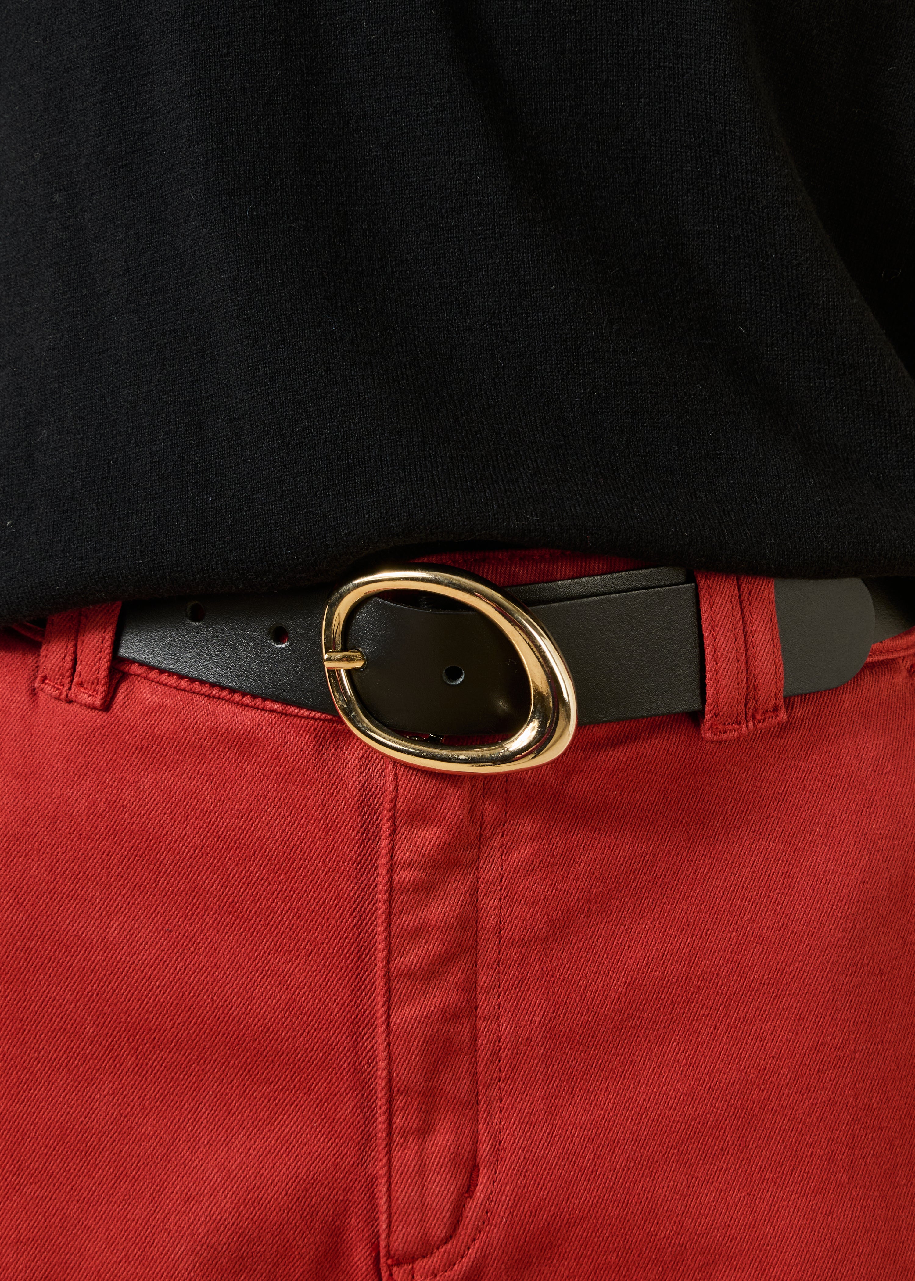 Ceinture noire en cuir boucle ovale