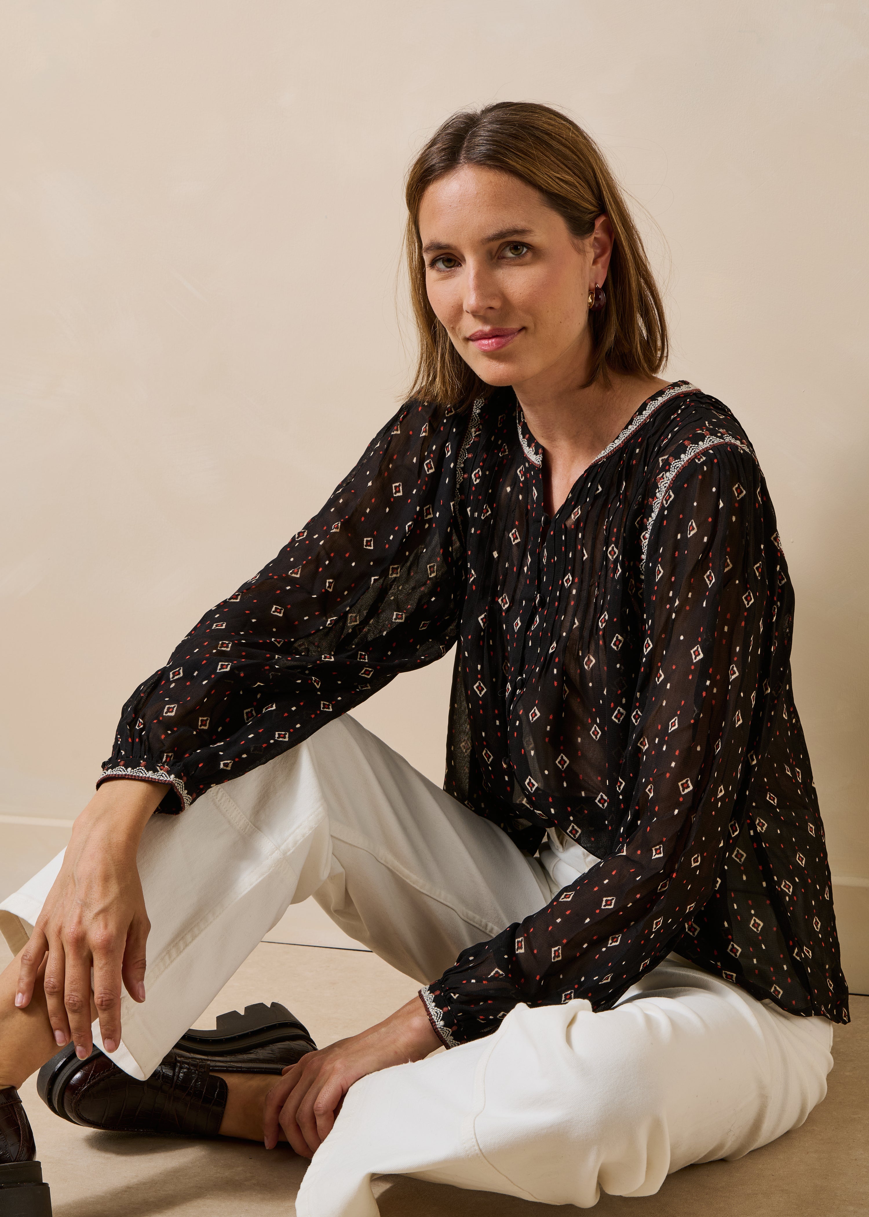 Chemise noire manches longues à imprimé