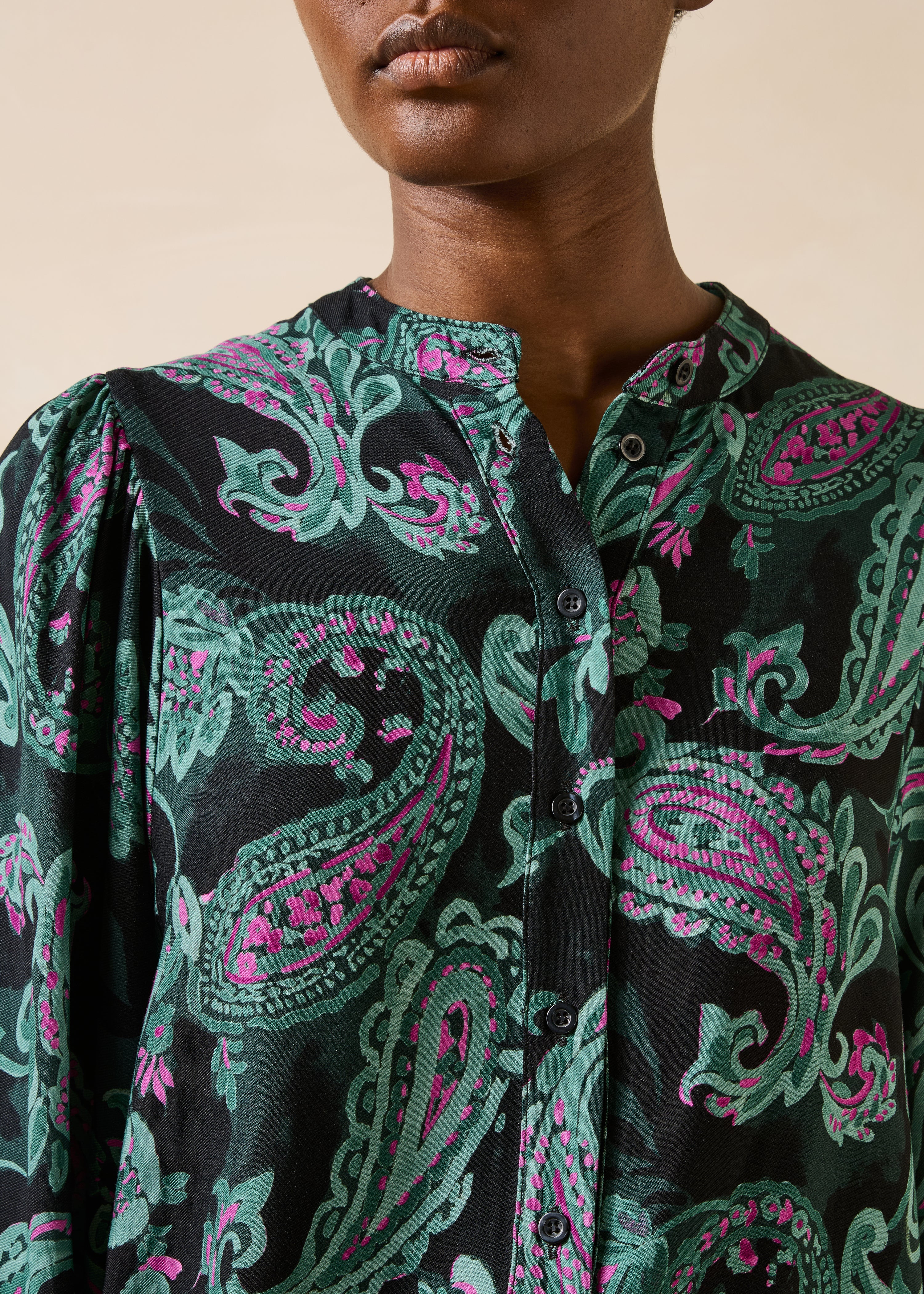 Chemise verte à imprimé manches longues