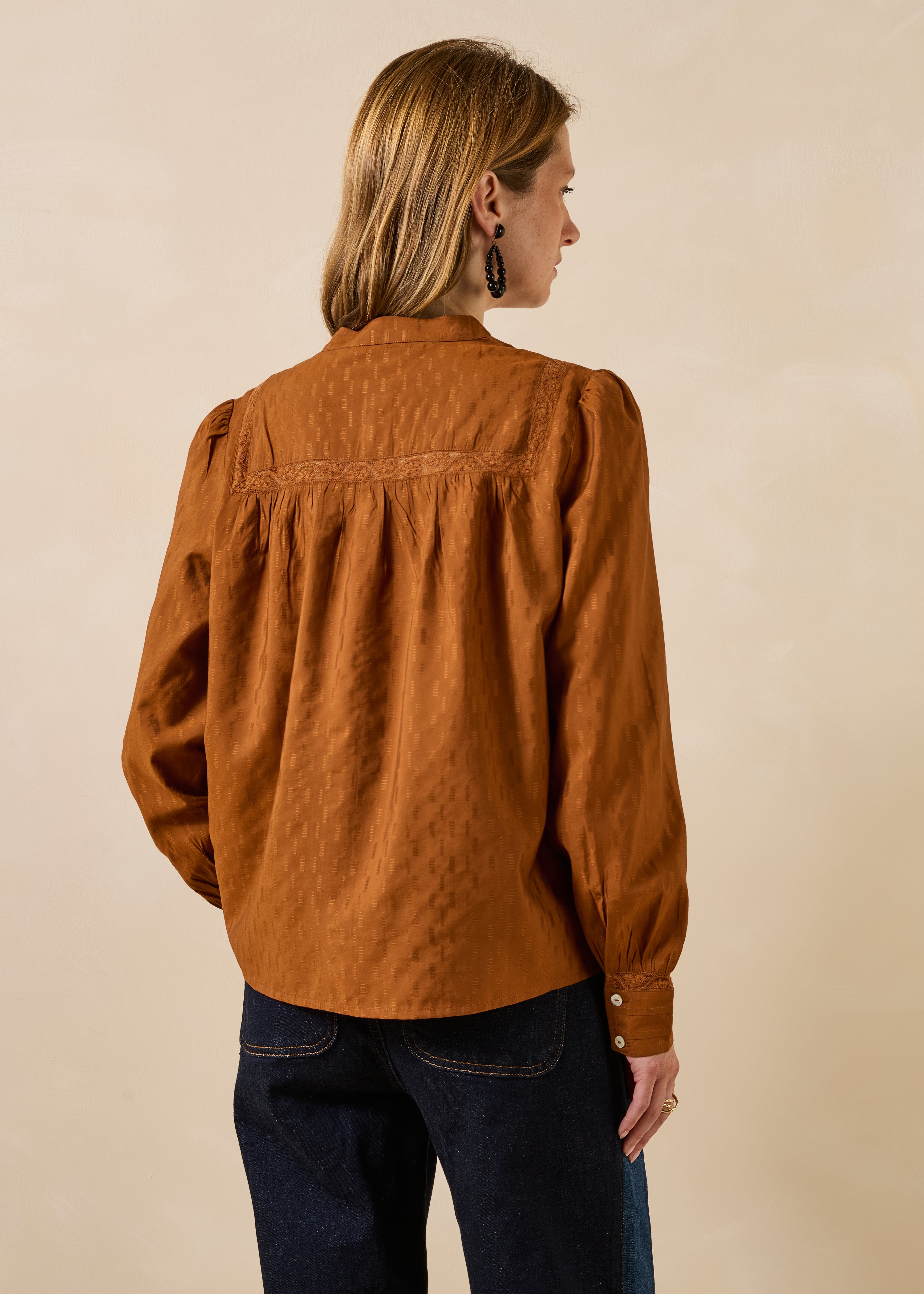 Chemise cognac en jacquard manches longues