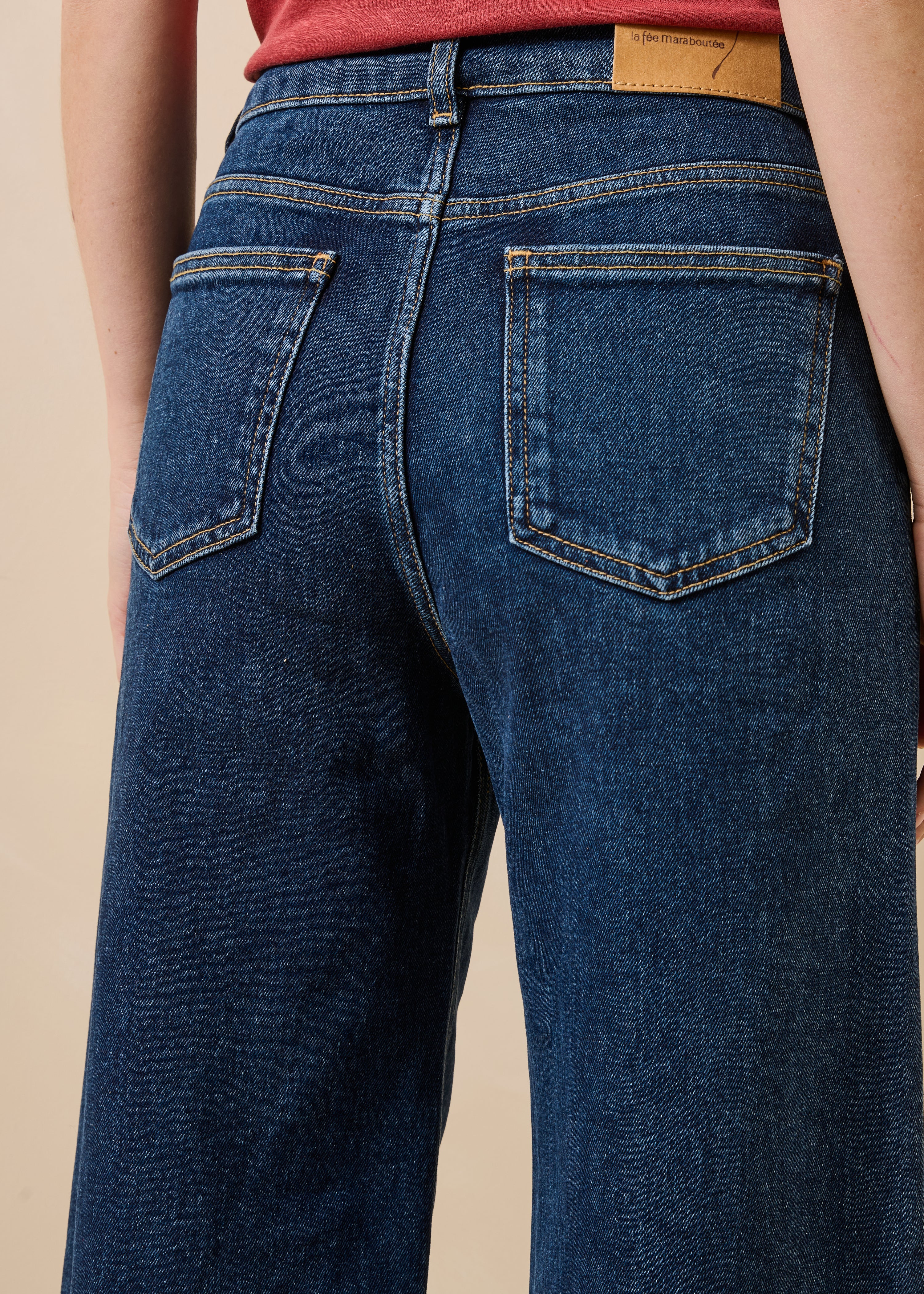 Blue Washed Cropped Jeans in Organic Cotton