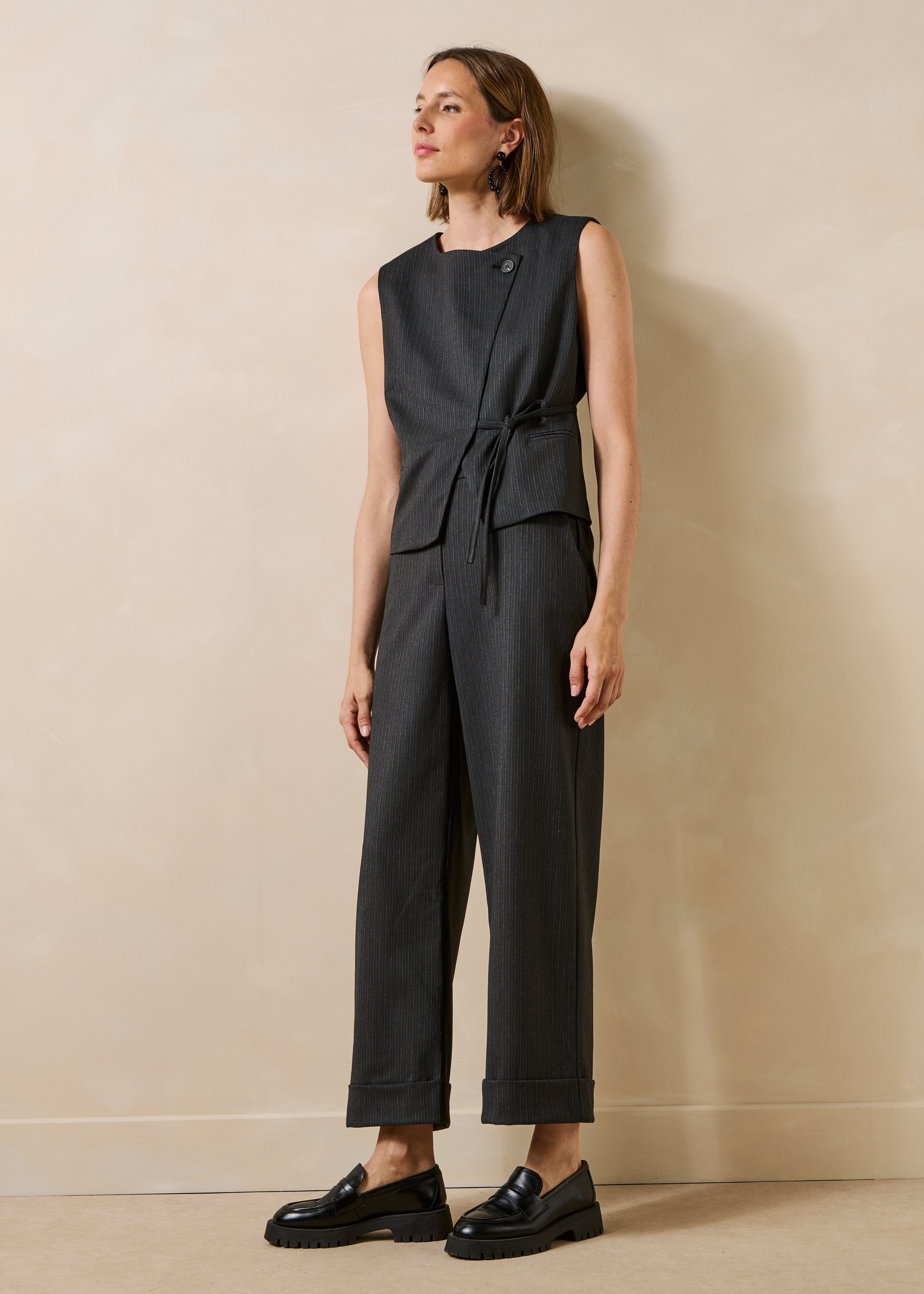 Pantalon droit gris anthracite rayé