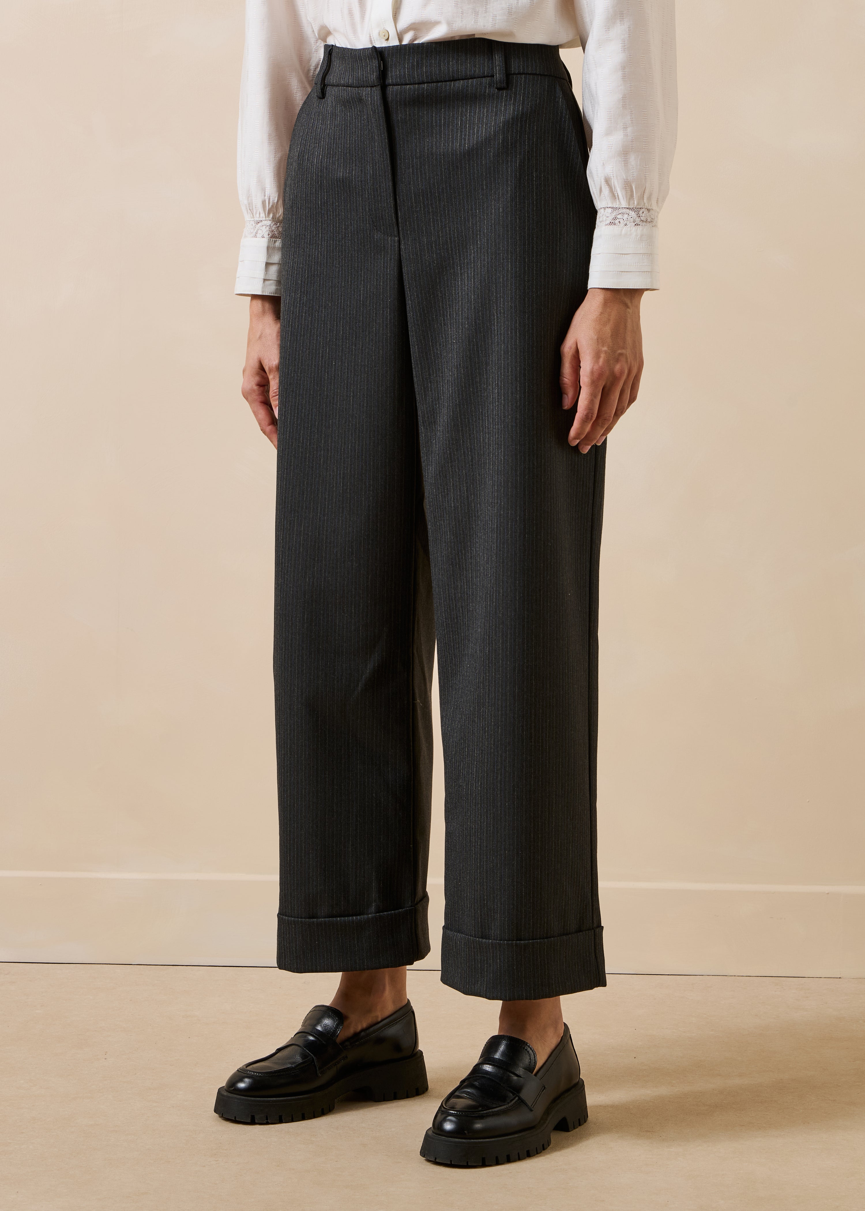 Pantalon droit gris anthracite rayé