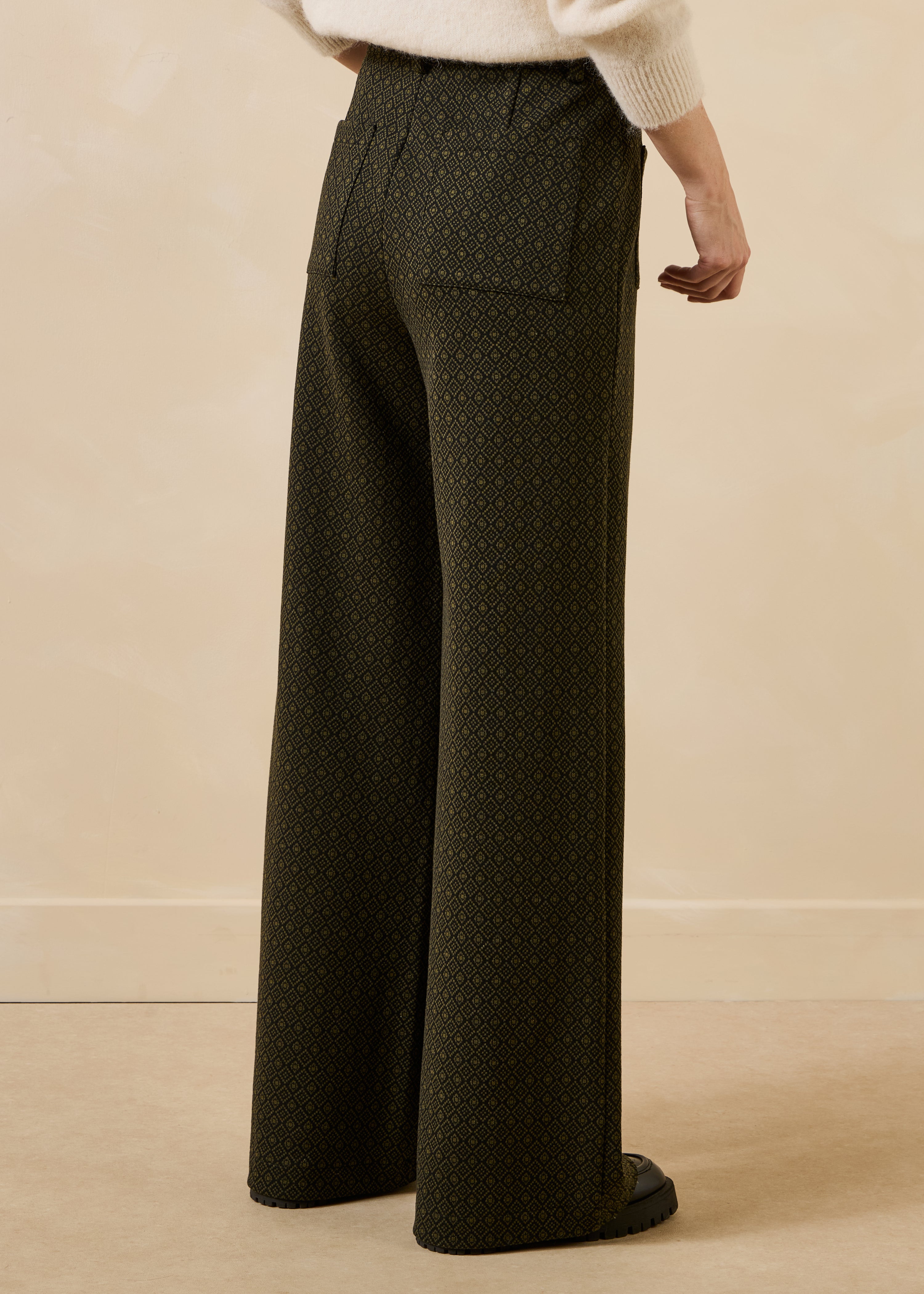 Pantalon large kaki en milano jacquard