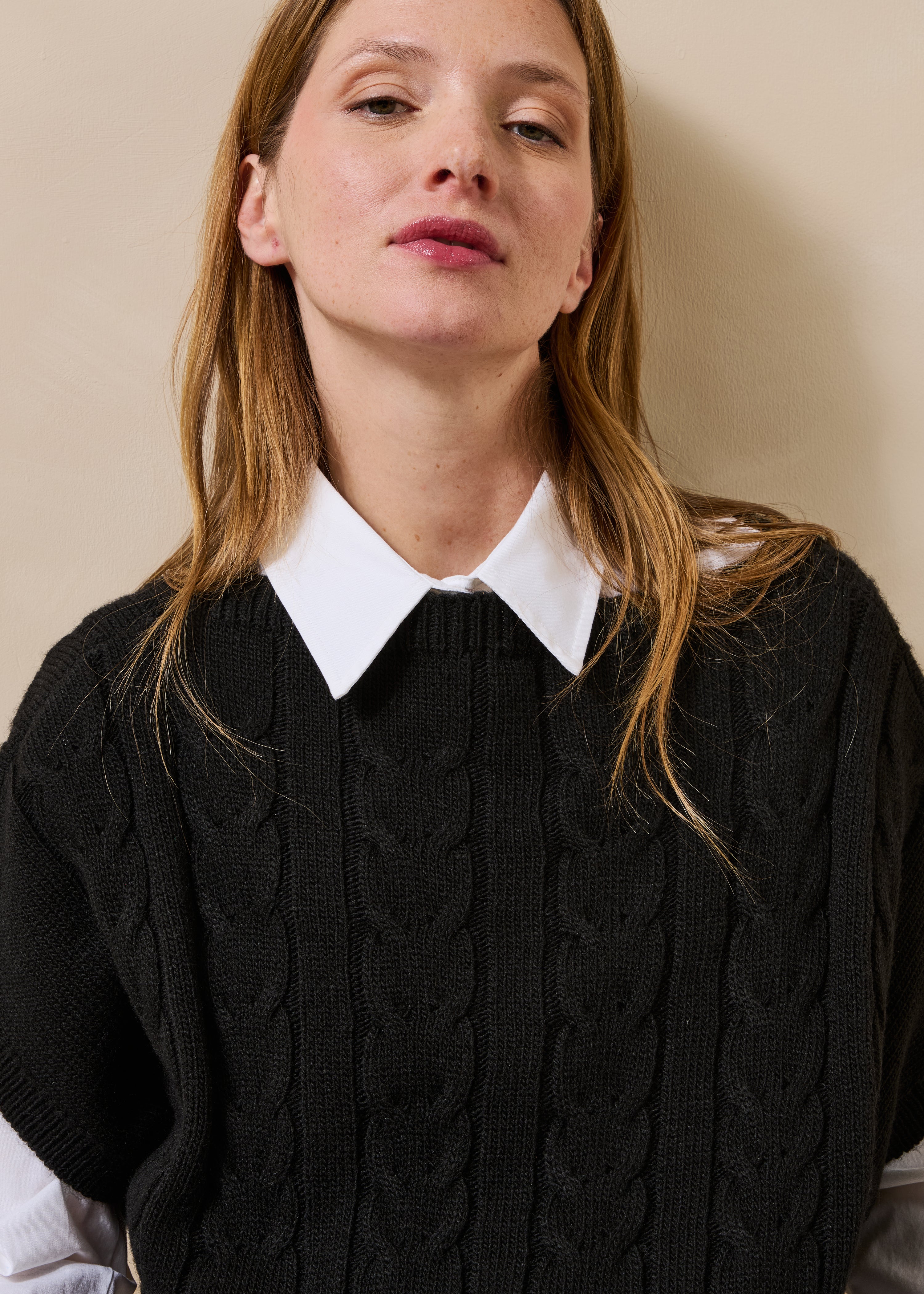 Pull court noir