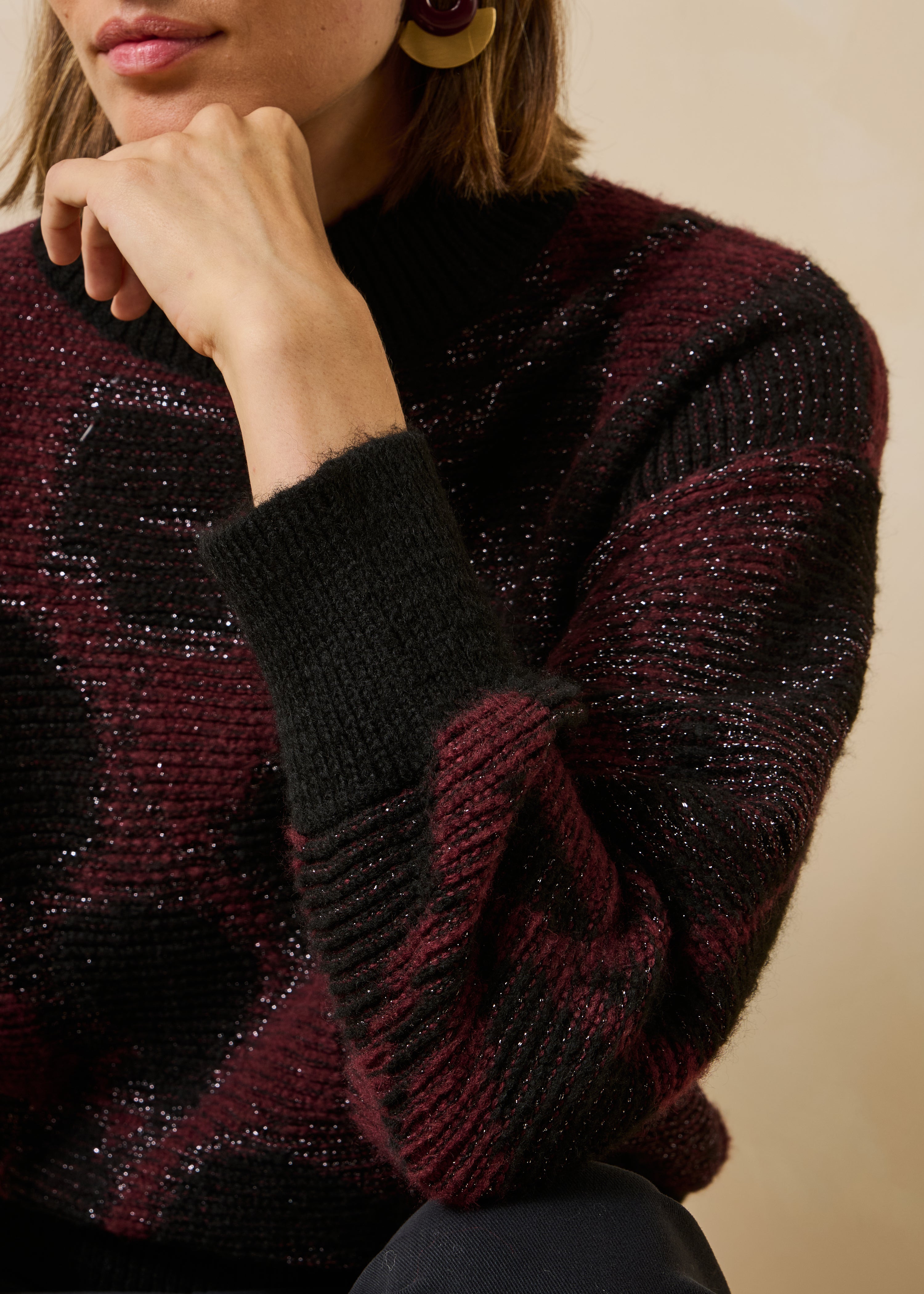 Bordeaux and black jacquard long-sleeve sweater