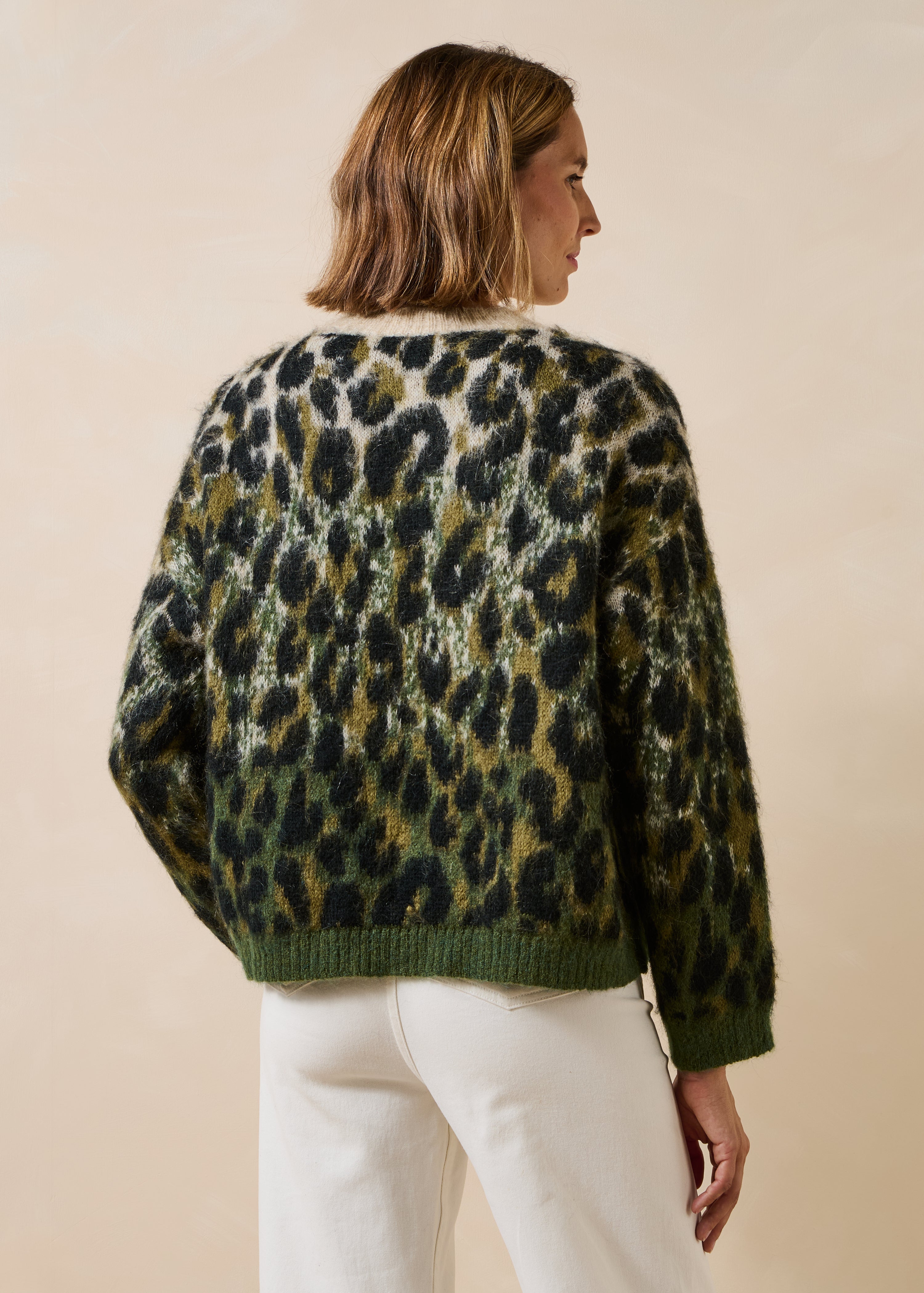 Kaki Pullover mit langen Ärmeln und Jacquard-Leopardenmuster