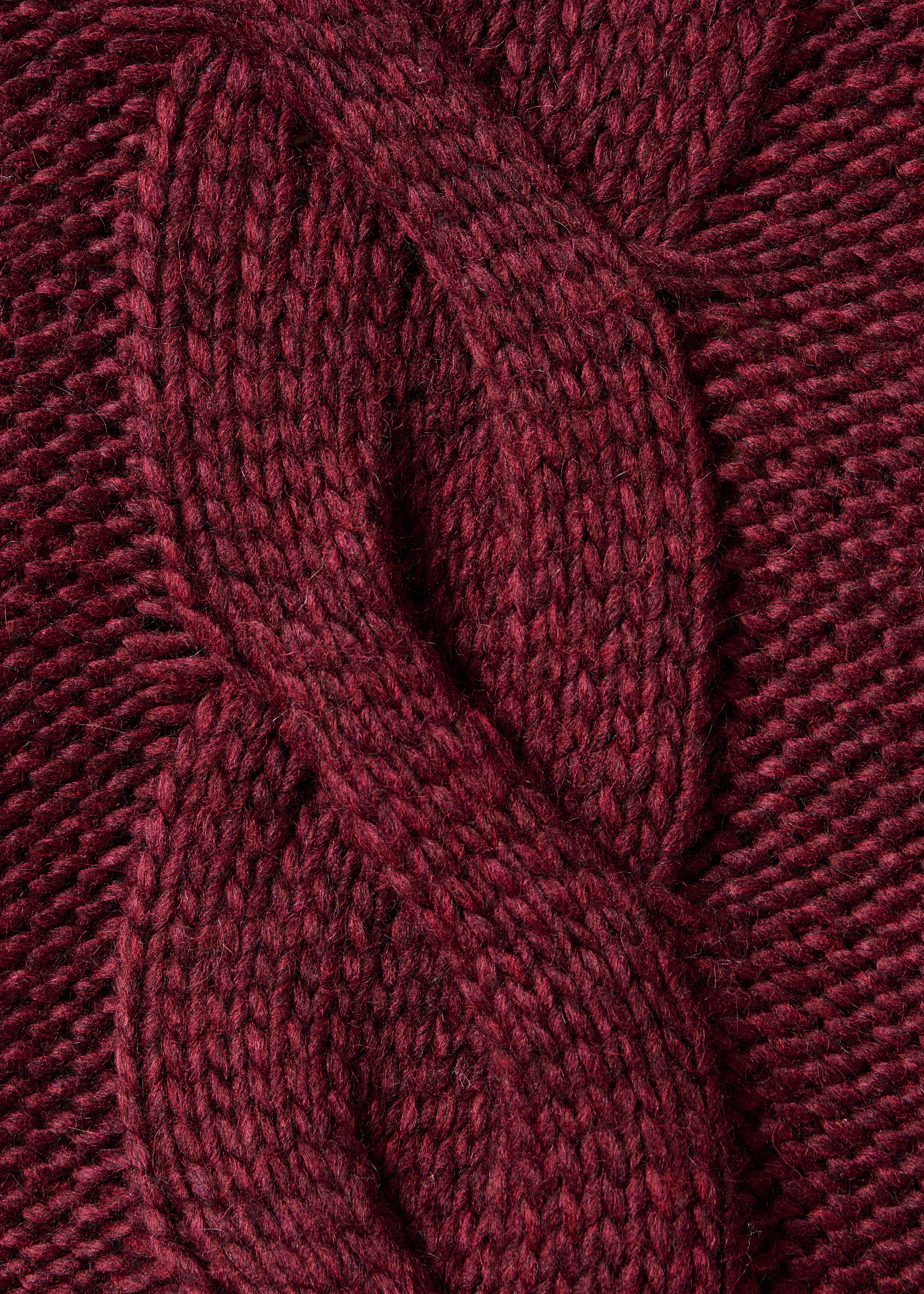 Bordeauxfarbener Pullover mit langen Ärmeln und Stehkragen