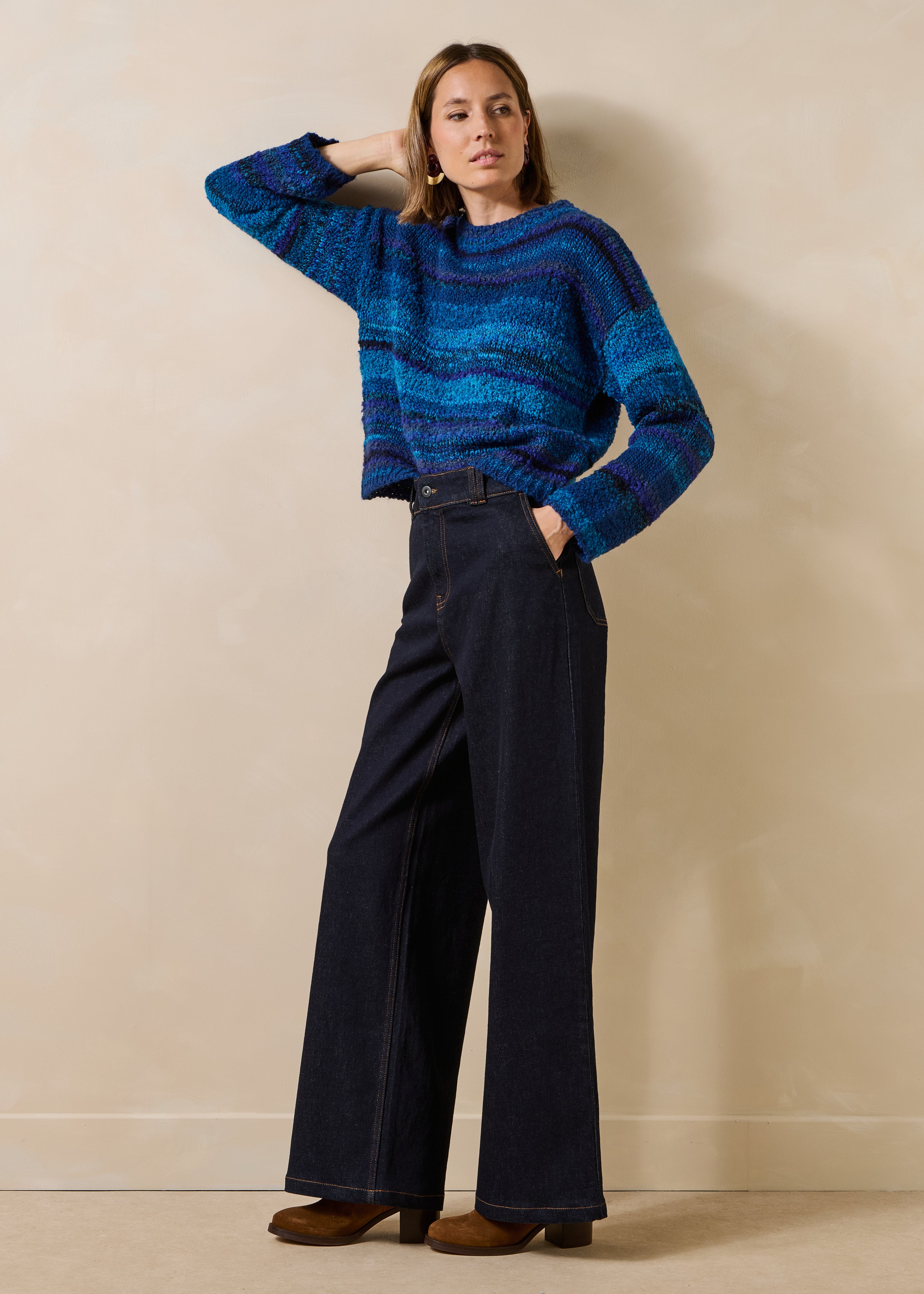 Pull bleu