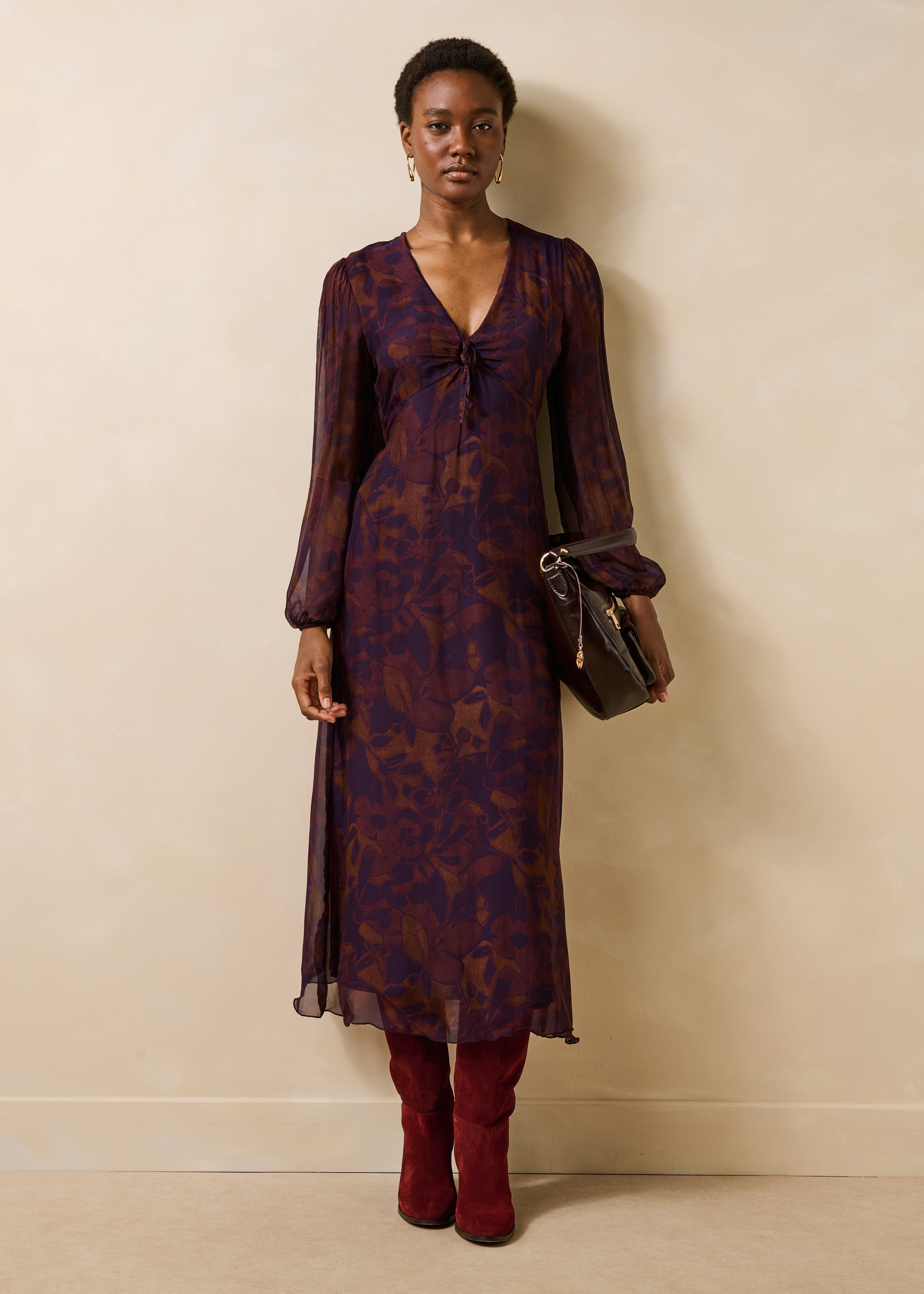 Robe longue violette à imprimé floral manches longues