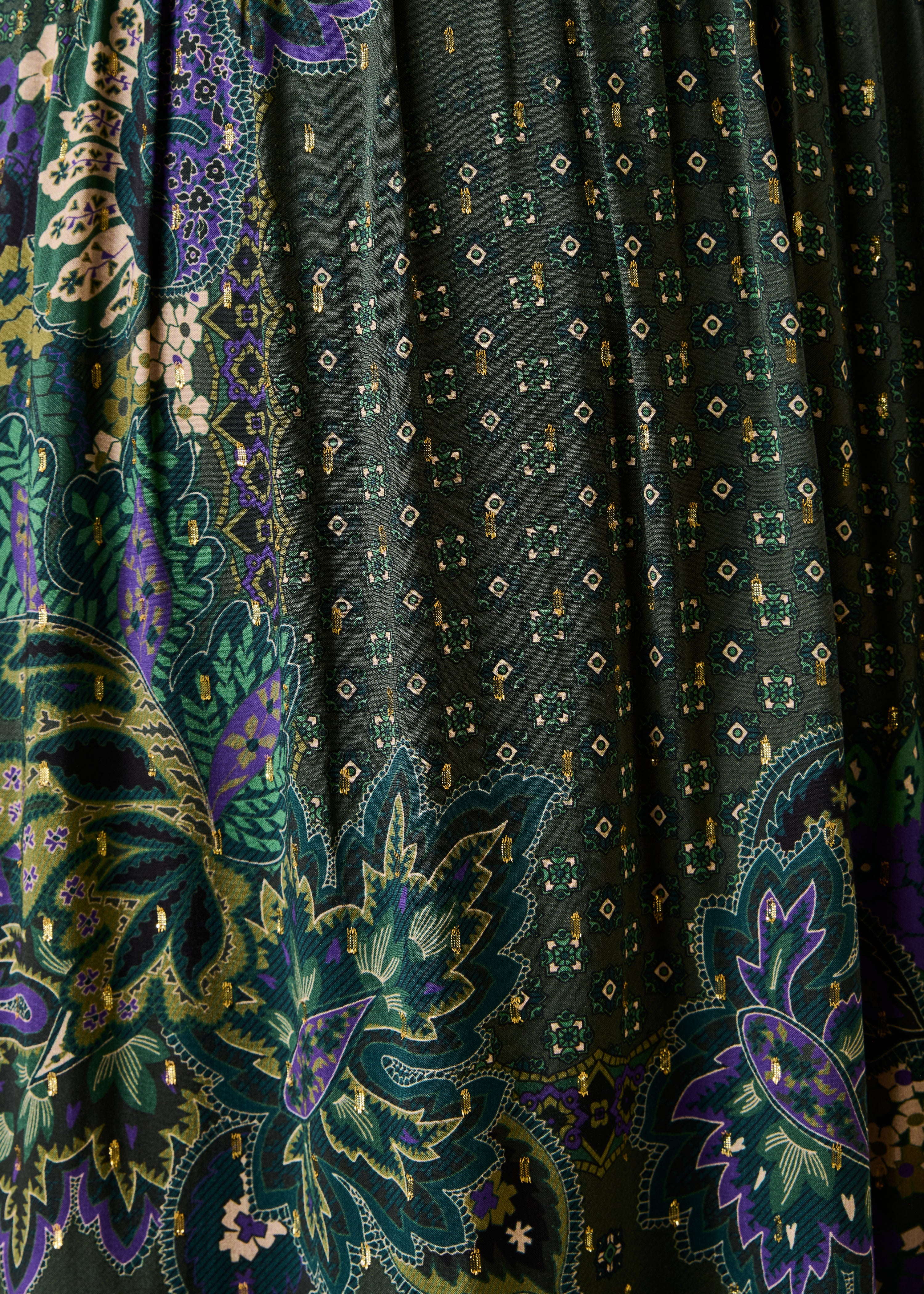 Robe longue verte imprimée manches longues col tunisien